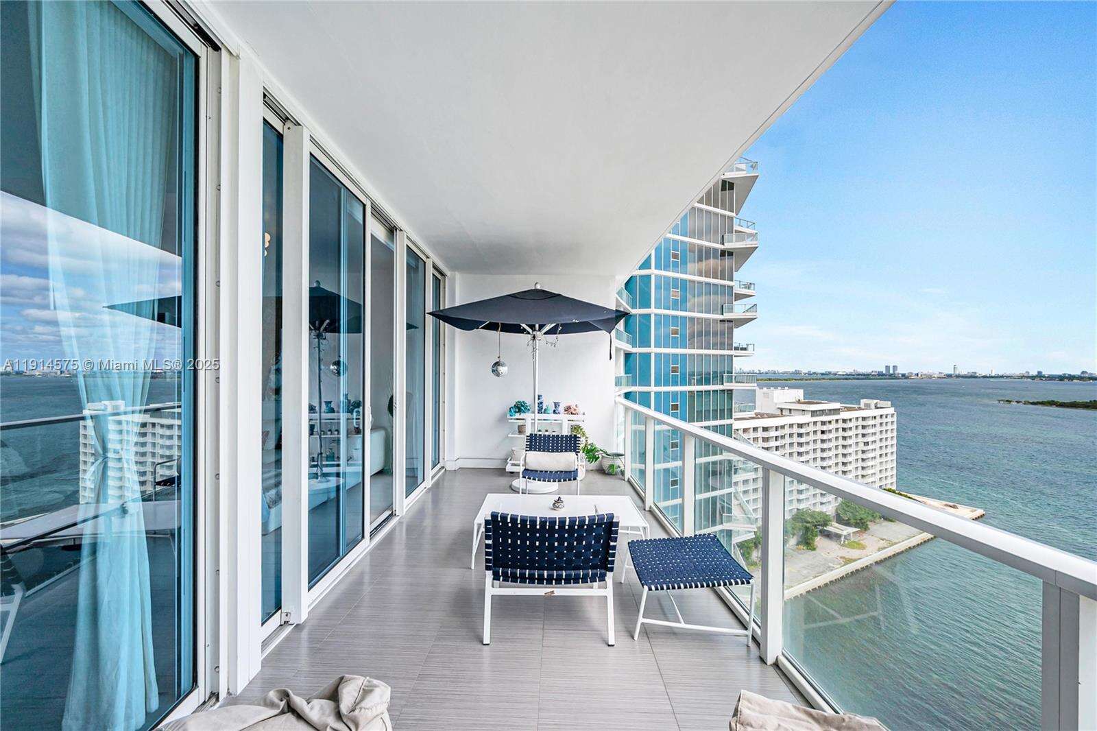 PARAMOUNT BAY - 2020 Bayshore Dr, Miami, FL 33137 | Picture 14