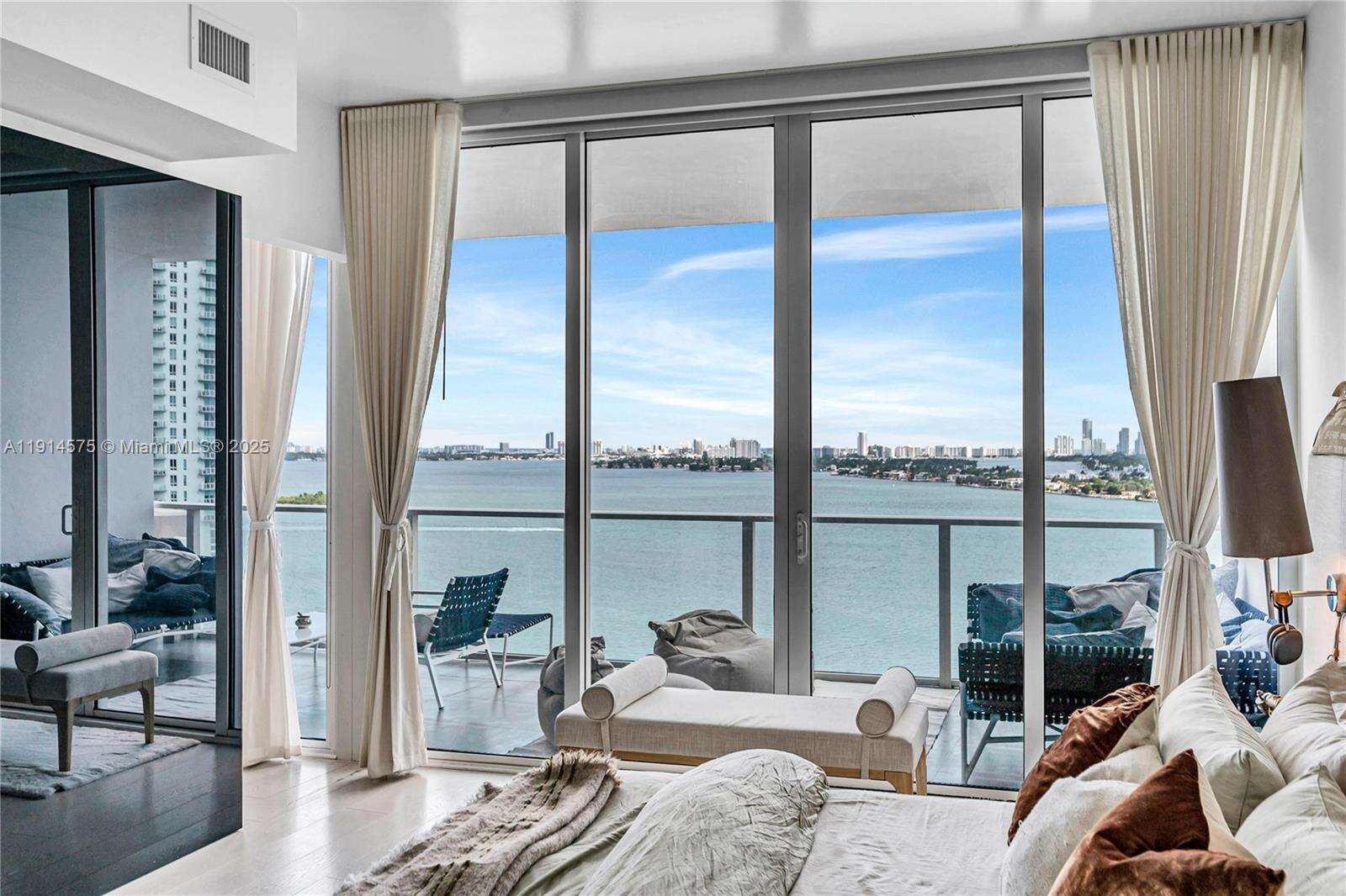 PARAMOUNT BAY - 2020 Bayshore Dr, Miami, FL 33137 | Picture 19