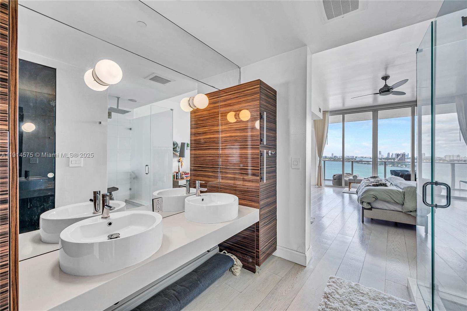 PARAMOUNT BAY - 2020 Bayshore Dr, Miami, FL 33137 | Picture 23