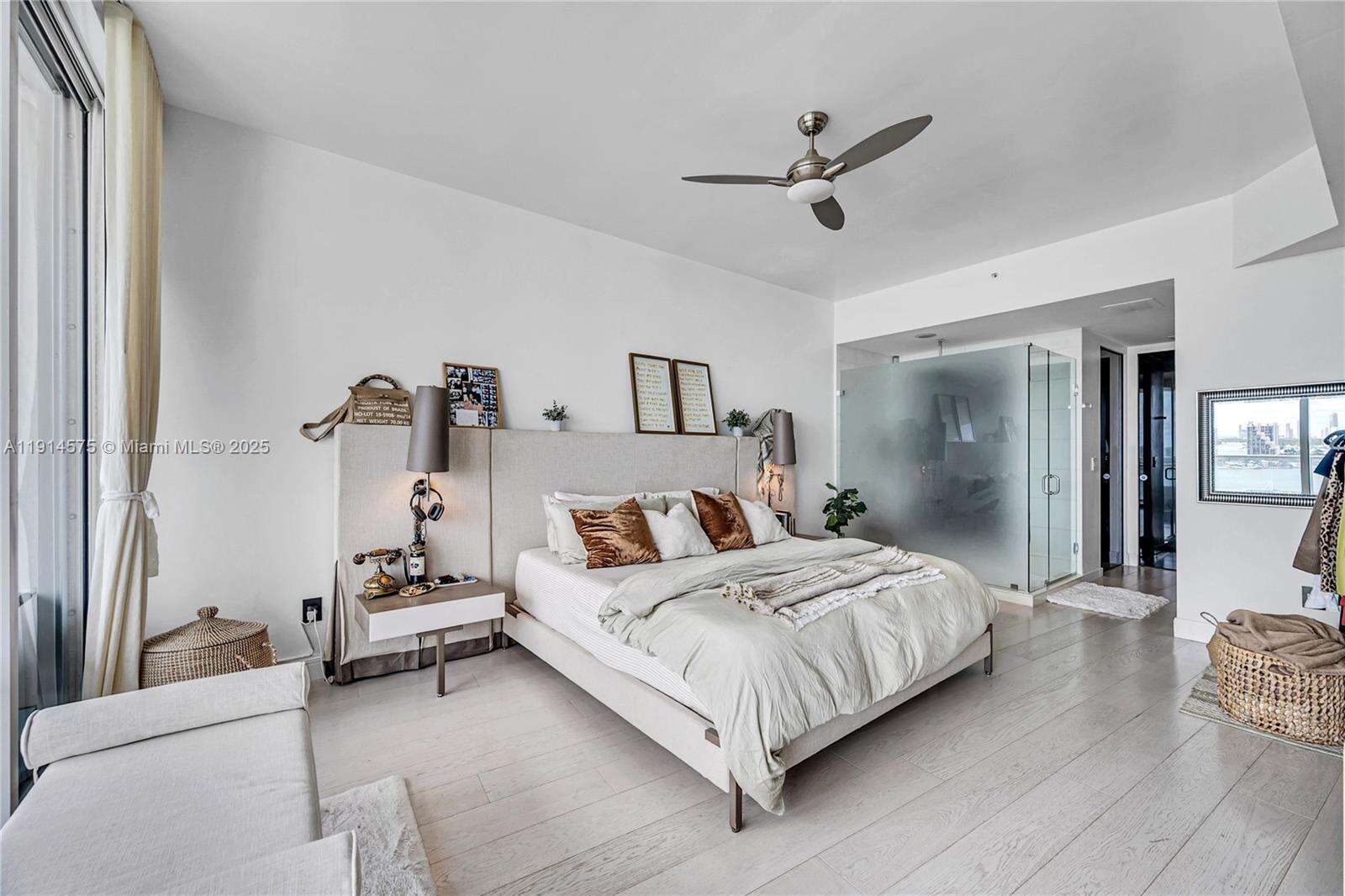 PARAMOUNT BAY - 2020 Bayshore Dr, Miami, FL 33137 | Picture 24