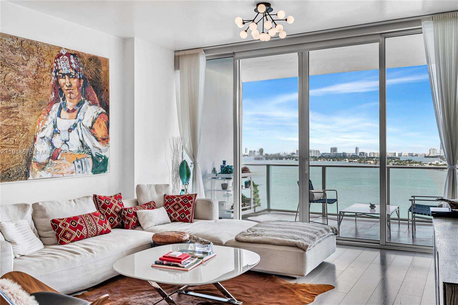 PARAMOUNT BAY - 2020 Bayshore Dr, Miami, FL 33137 | Picture 4