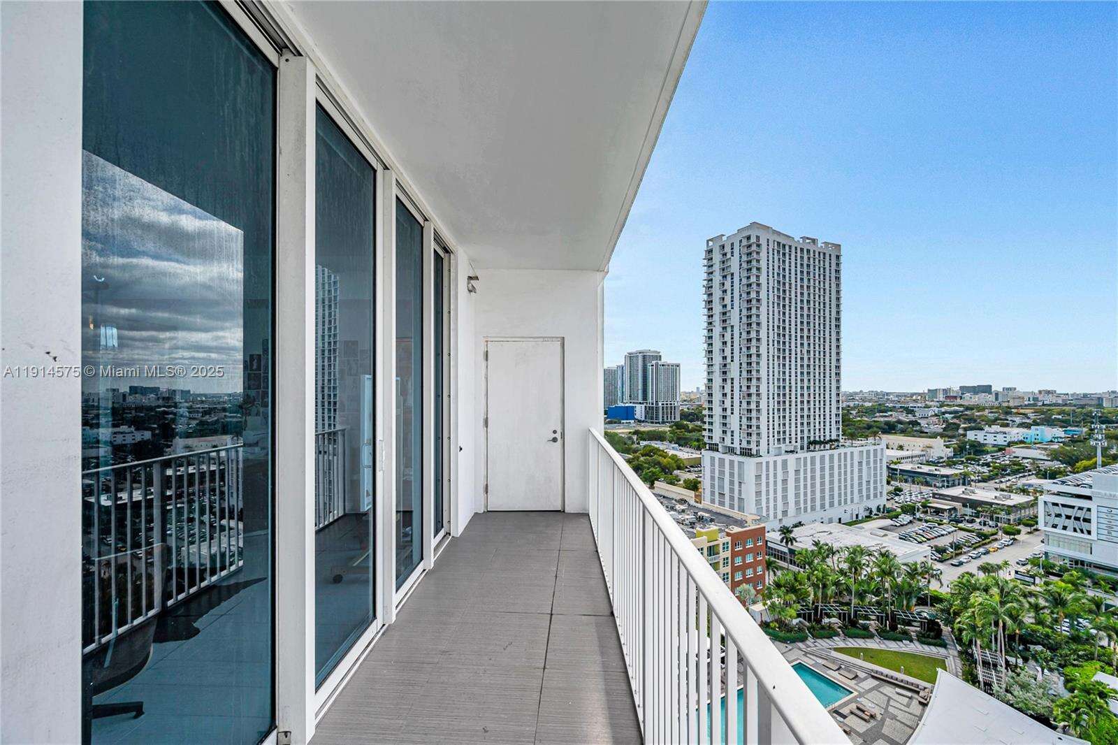 PARAMOUNT BAY - 2020 Bayshore Dr, Miami, FL 33137 | Picture 34