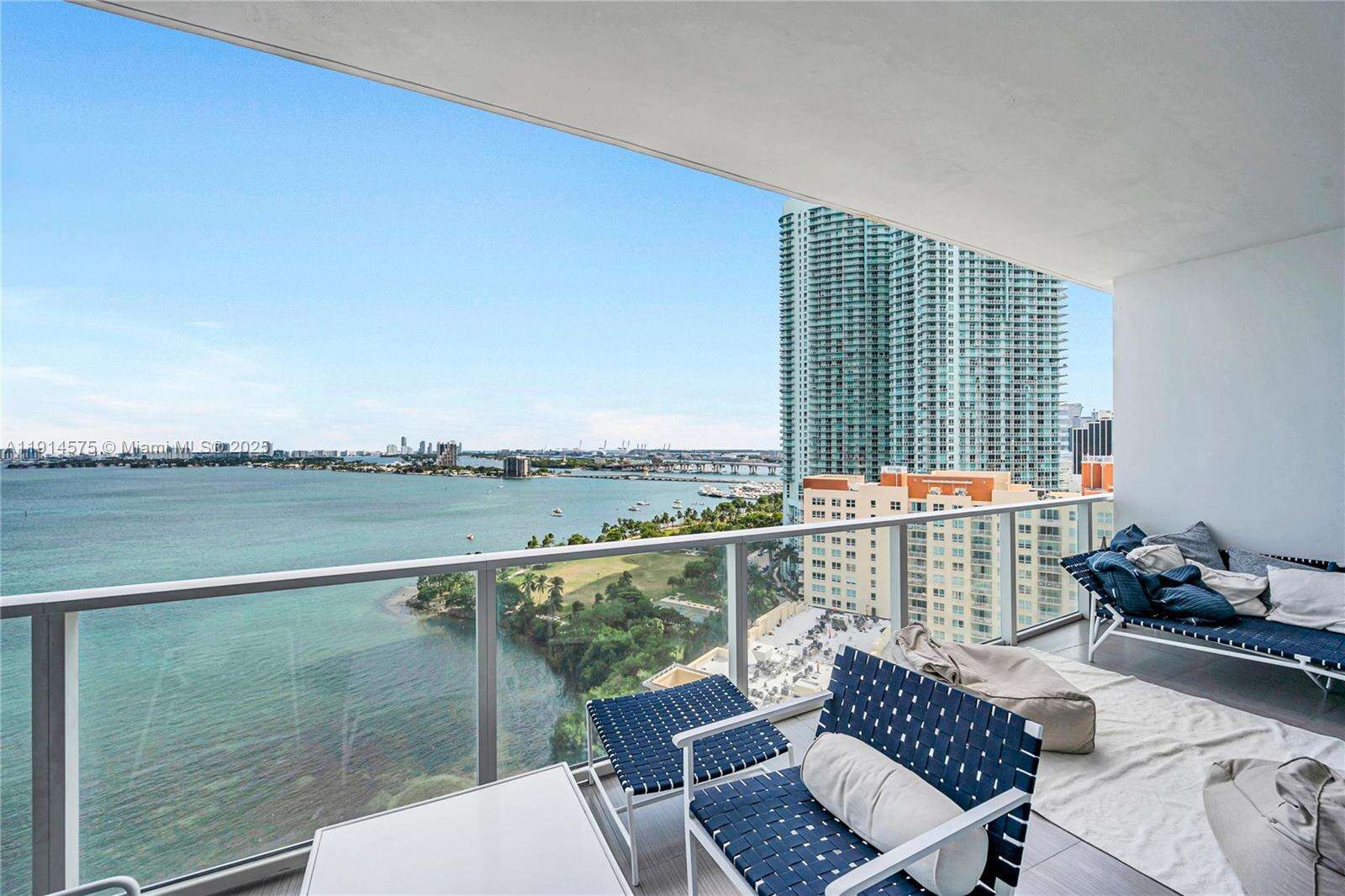 PARAMOUNT BAY - 2020 Bayshore Dr, Miami, FL 33137 | Picture 5