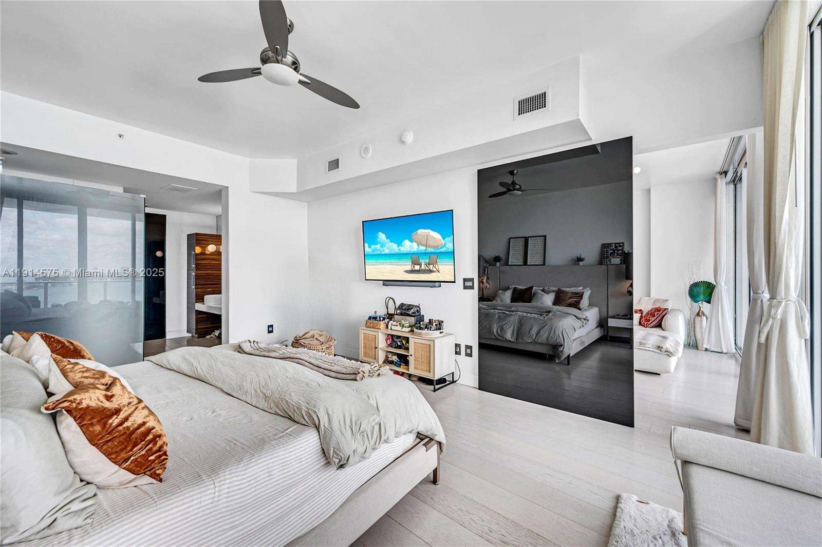 PARAMOUNT BAY - 2020 Bayshore Dr, Miami, FL 33137 | Picture 7