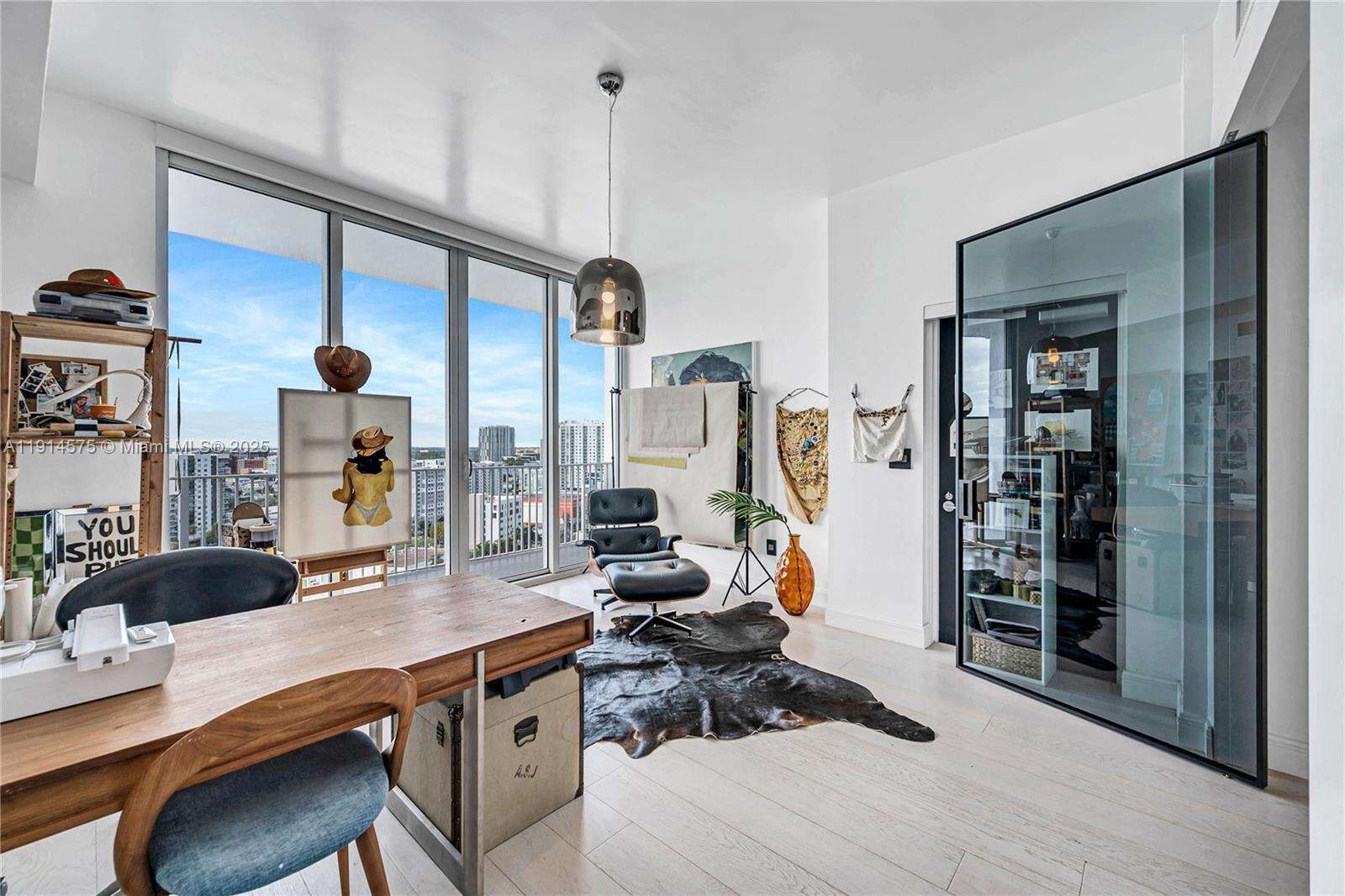 PARAMOUNT BAY - 2020 Bayshore Dr, Miami, FL 33137 | Picture 10