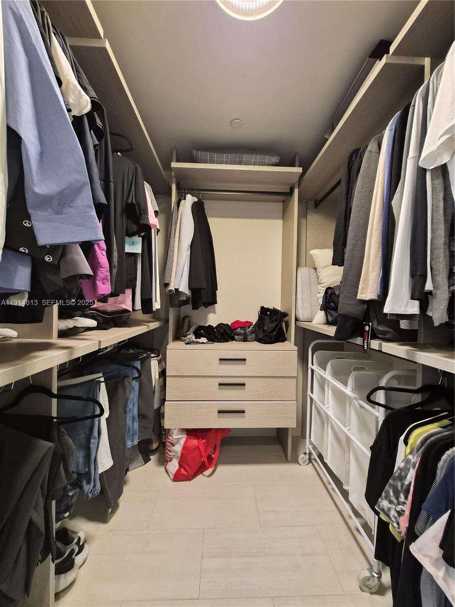 BRICKELL FLATIRON - 1000 Brickell Plz, Miami, FL 33131 | Picture 64