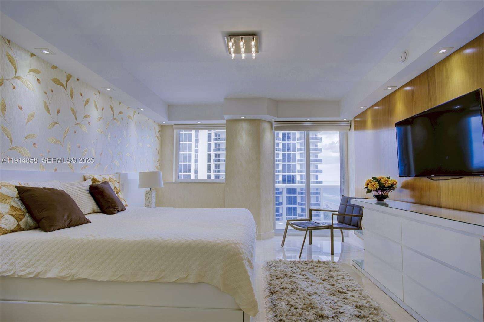 GREEN DIAMOND - 4775 Collins Ave, Miami Beach, FL 33140 | Picture 17