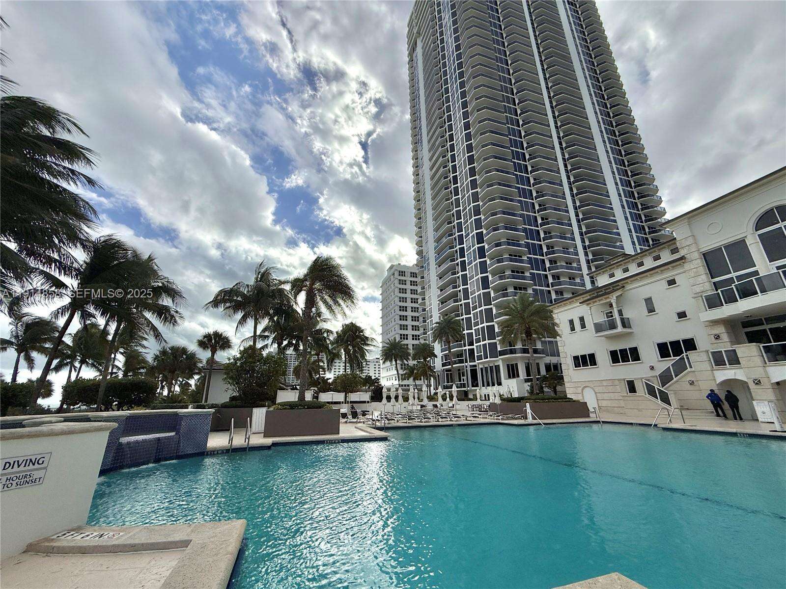 GREEN DIAMOND - 4775 Collins Ave, Miami Beach, FL 33140 | Picture 24