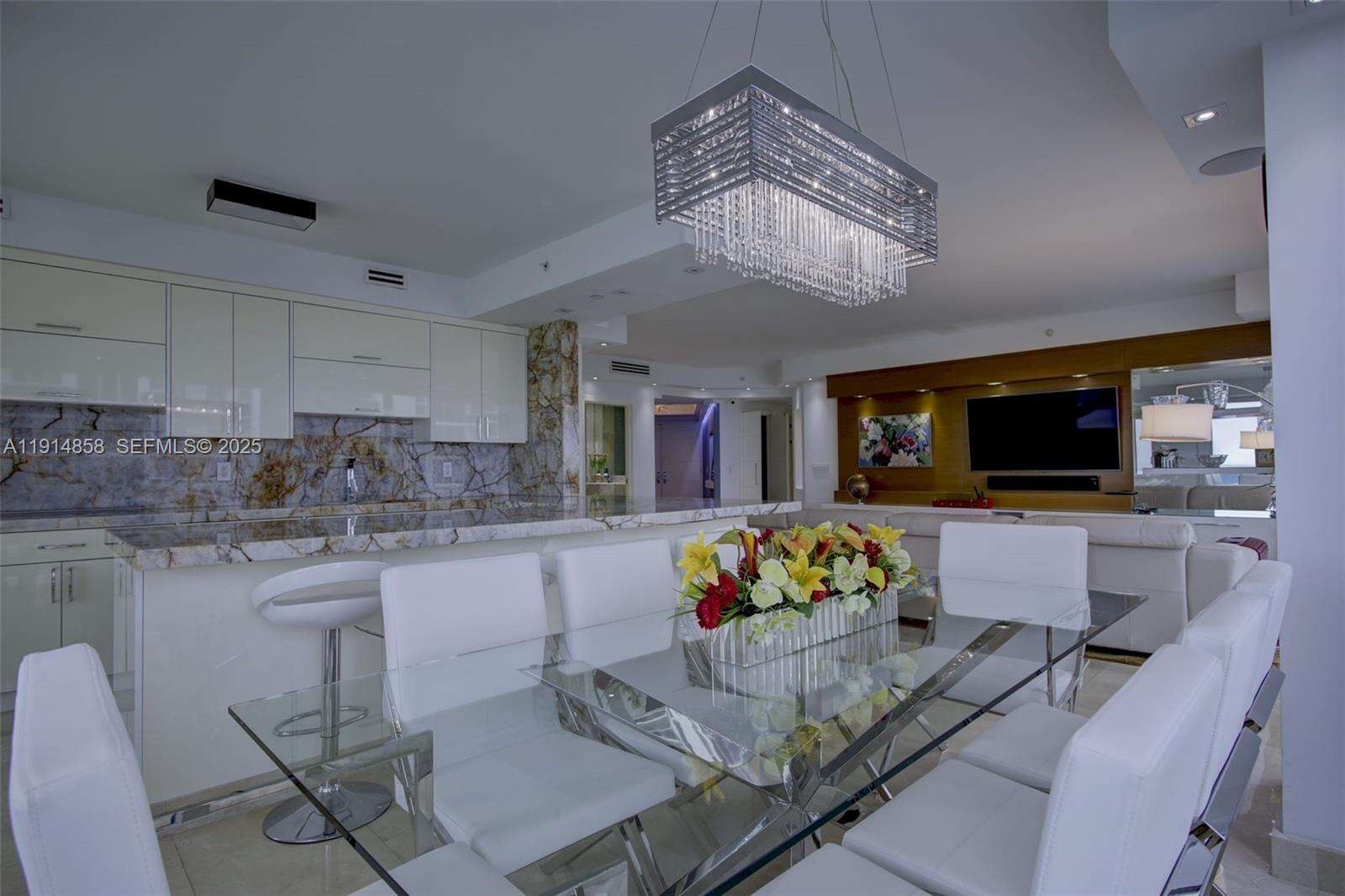 GREEN DIAMOND - 4775 Collins Ave, Miami Beach, FL 33140 | Picture 8