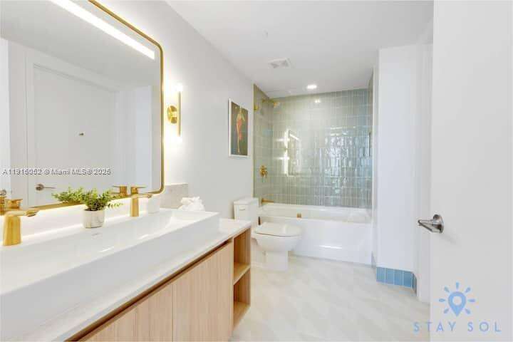 Natiivo | Gale Miami at 159 6 St, Miami, FL 33132 - For Sale photo 6