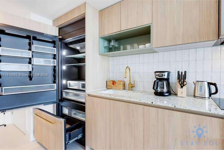 Natiivo | Gale Miami at 159 6 St, Miami, FL 33132 - For Sale photo 9