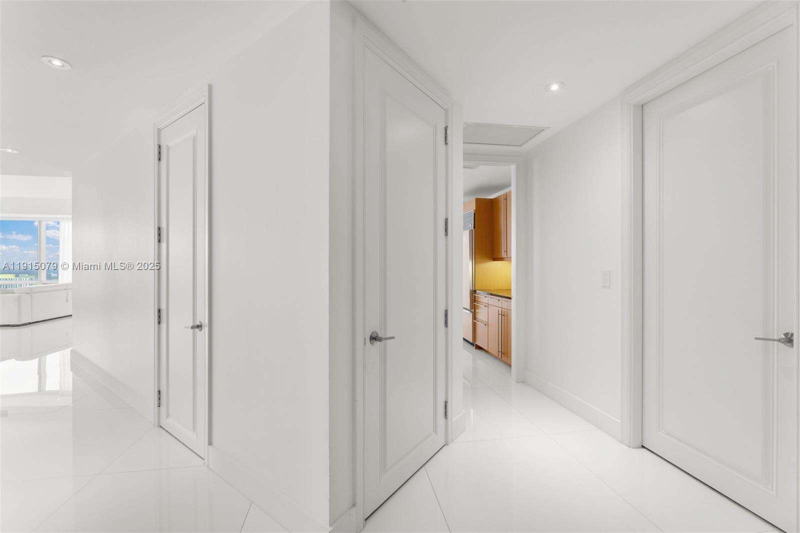 MILLENNIUM TOWER - 1425 Brickell Ave, Miami, FL 33131 | Picture 19