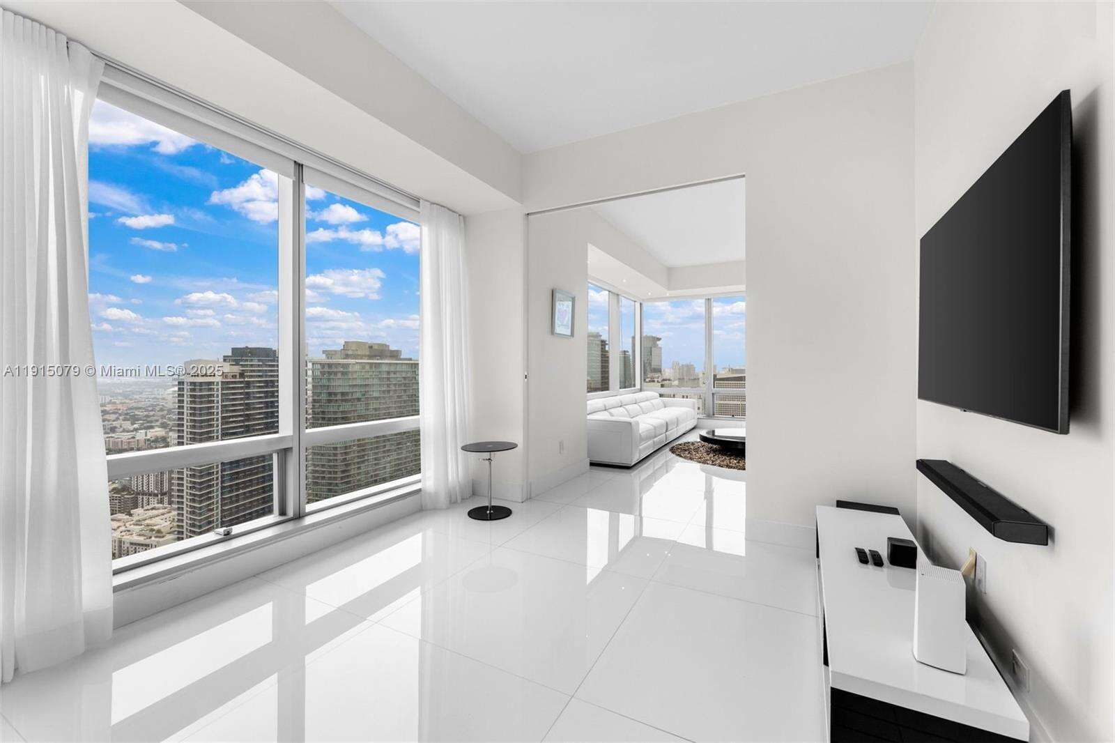 MILLENNIUM TOWER - 1425 Brickell Ave, Miami, FL 33131 | Picture 31