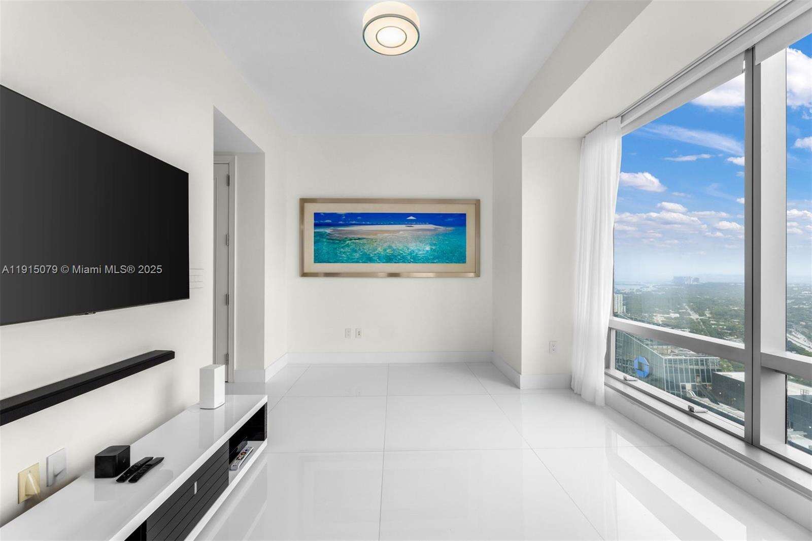 MILLENNIUM TOWER - 1425 Brickell Ave, Miami, FL 33131 | Picture 34