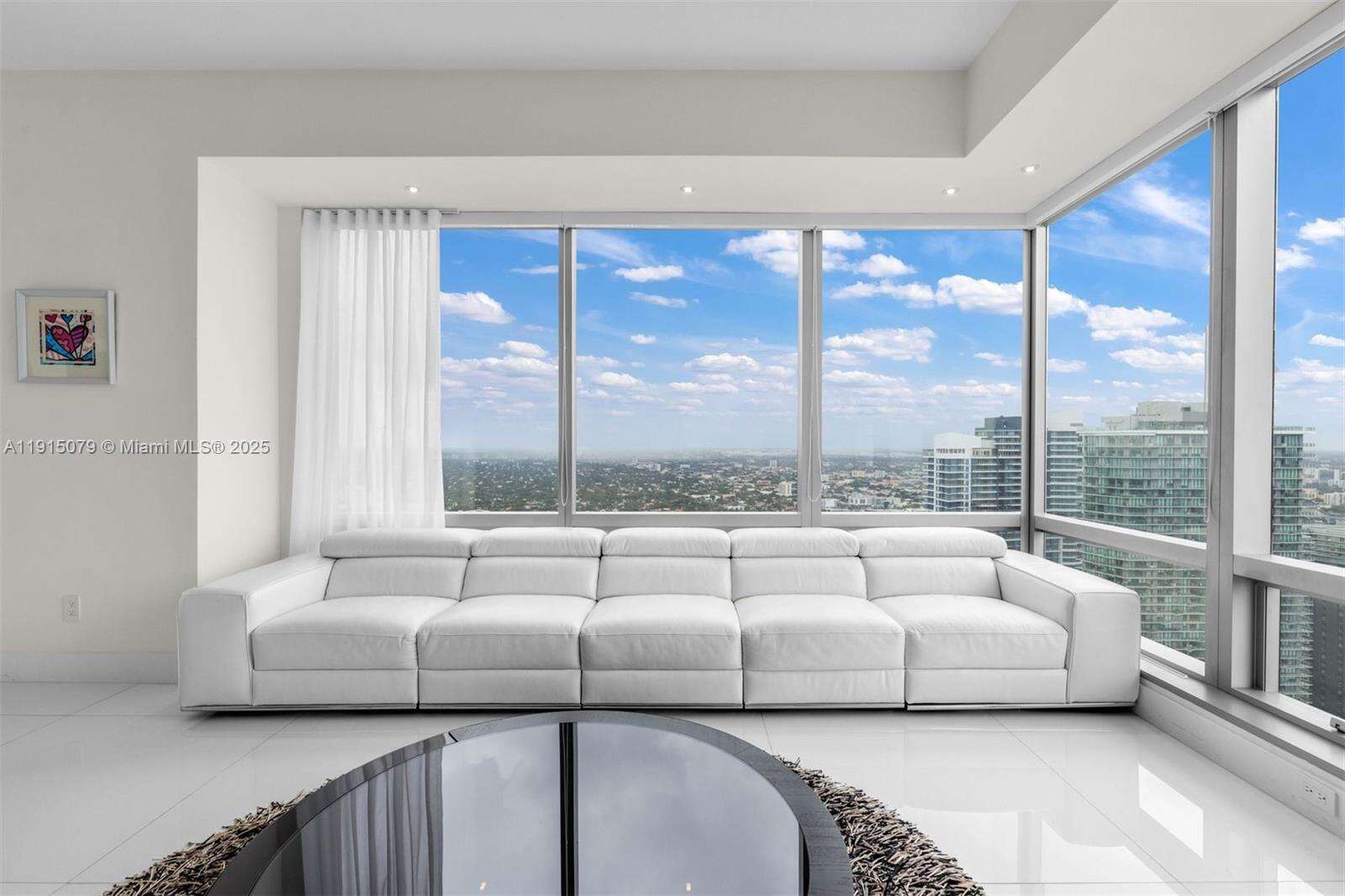 MILLENNIUM TOWER - 1425 Brickell Ave, Miami, FL 33131 | Picture 7