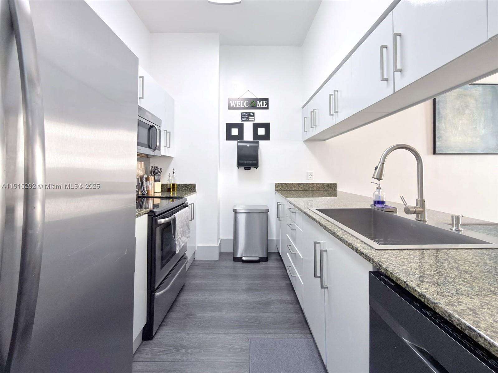 The Club At Brickell Bay at 1200 Brickell Bay Dr, Miami, FL 33131 - For Sale photo 3