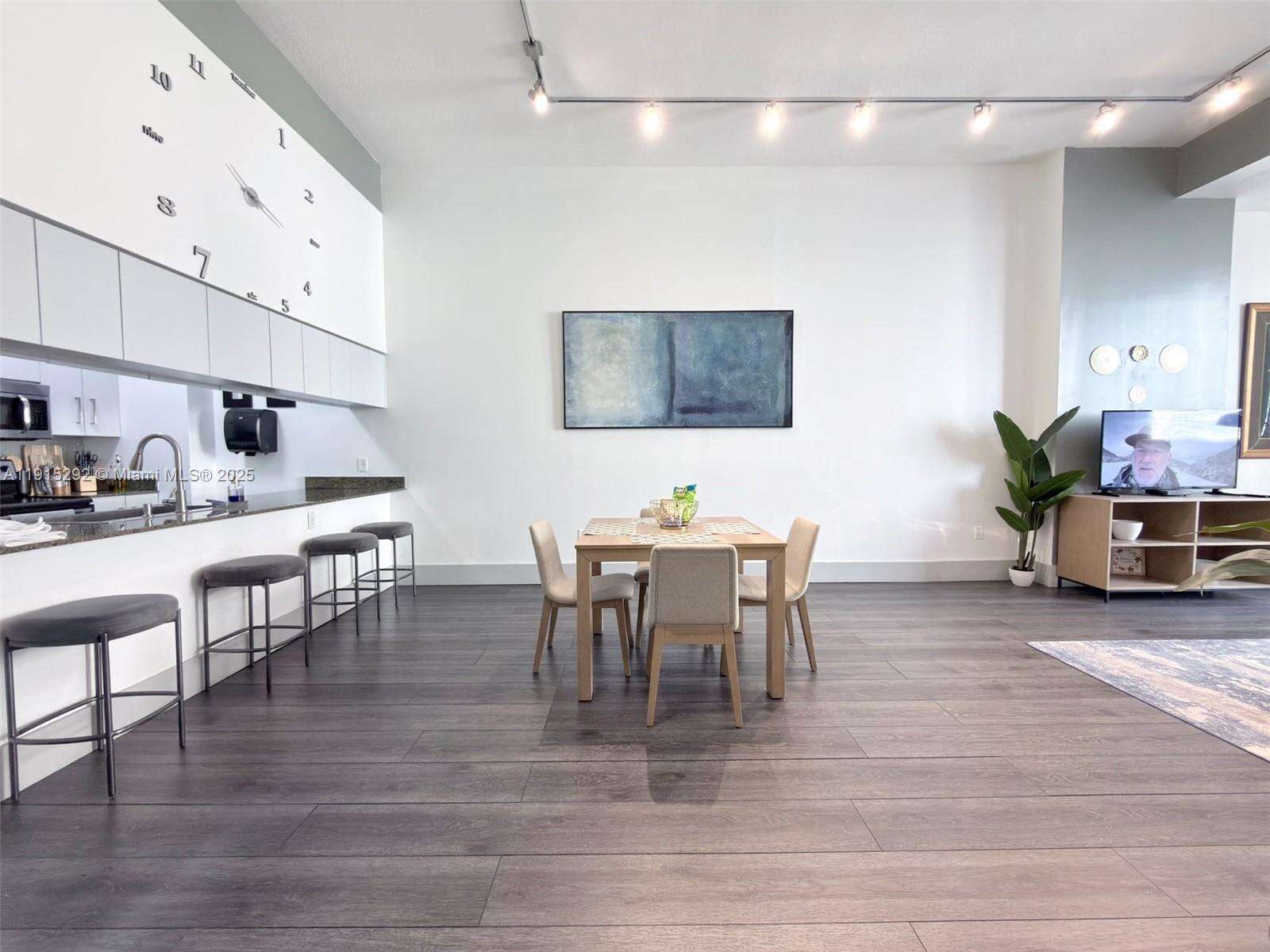 The Club At Brickell Bay at 1200 Brickell Bay Dr, Miami, FL 33131 - For Sale photo 4