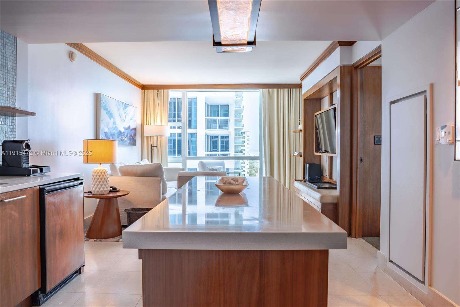 Central Carillon at 6801 Collins Ave, Miami Beach, FL 33141 - For Sale photo 11