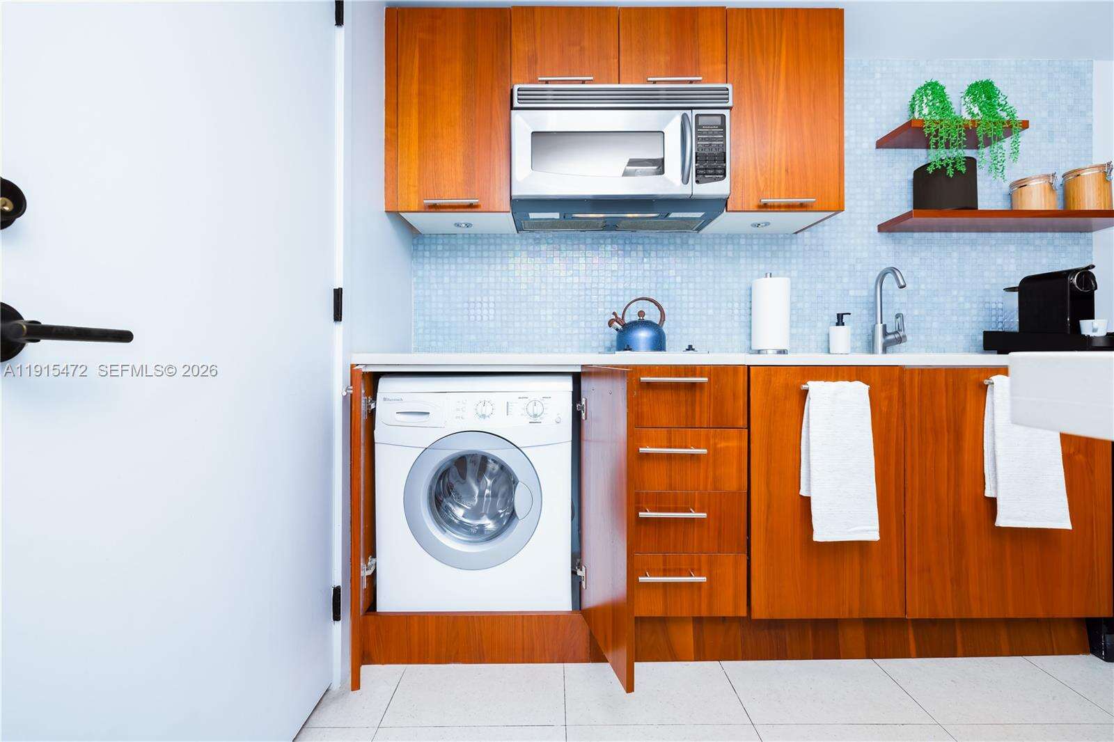 Central Carillon at 6801 Collins Ave, Miami Beach, FL 33141 - For Sale photo 17