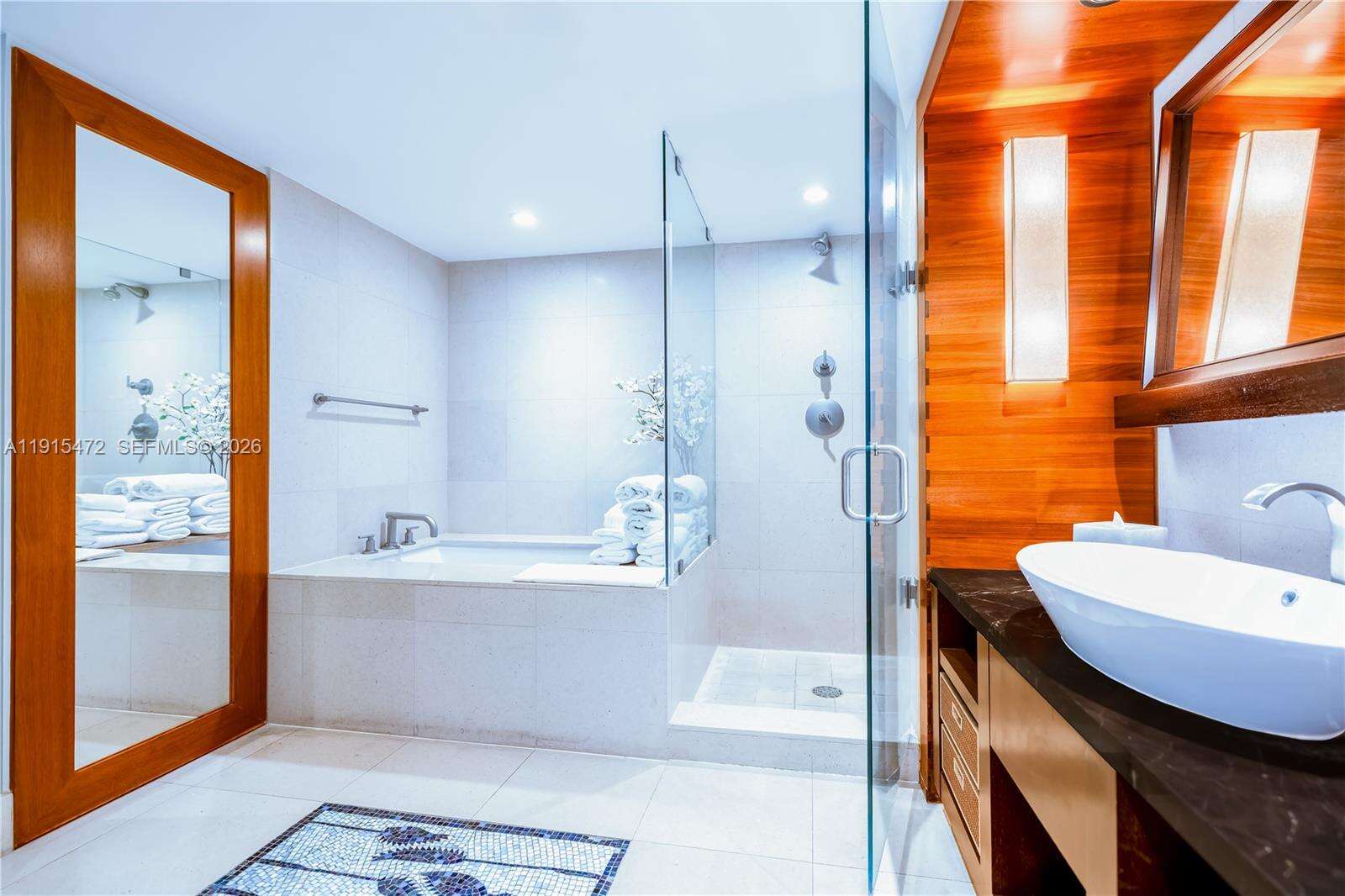Central Carillon at 6801 Collins Ave, Miami Beach, FL 33141 - For Sale photo 26