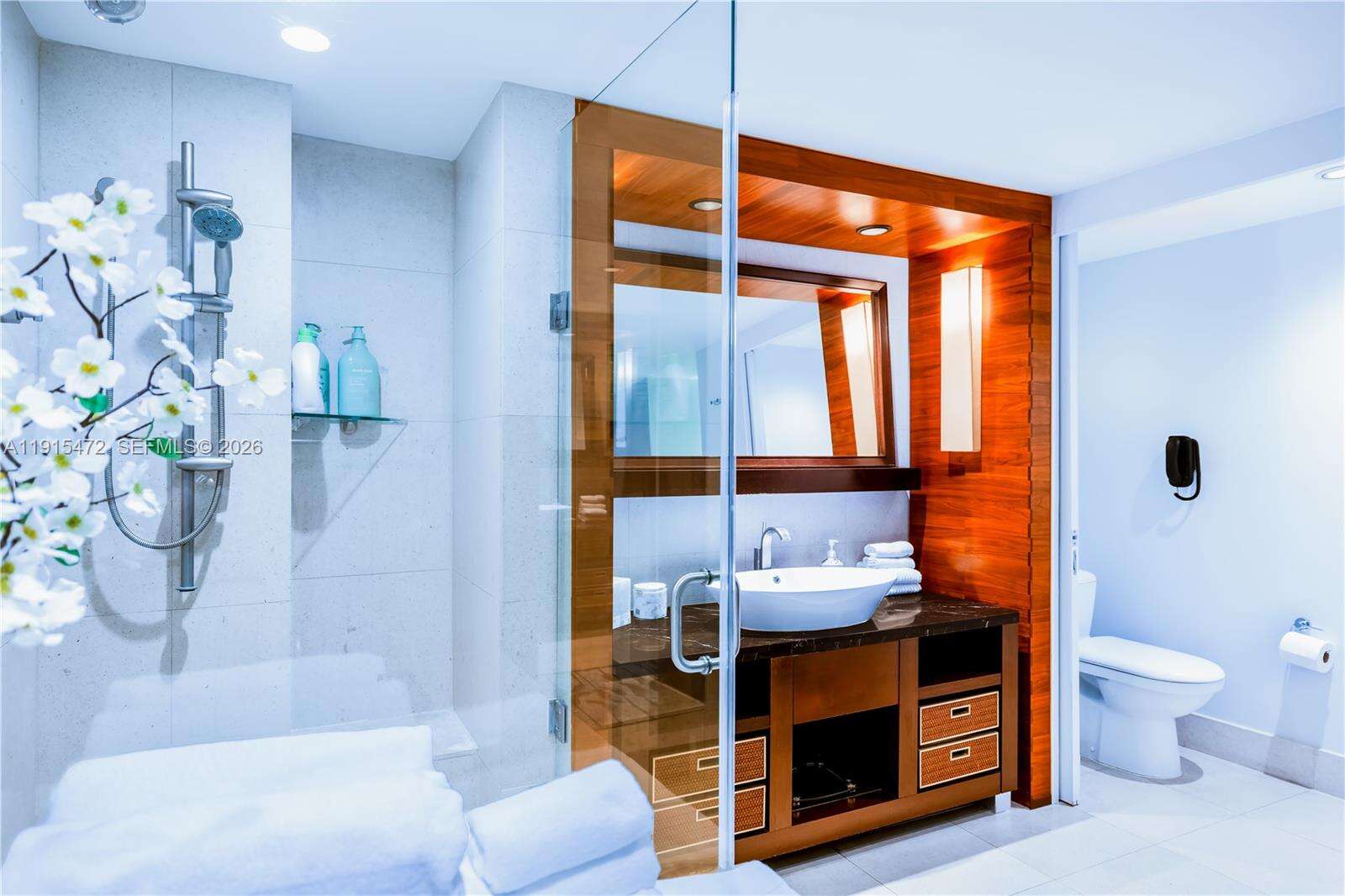 Central Carillon at 6801 Collins Ave, Miami Beach, FL 33141 - For Sale photo 30