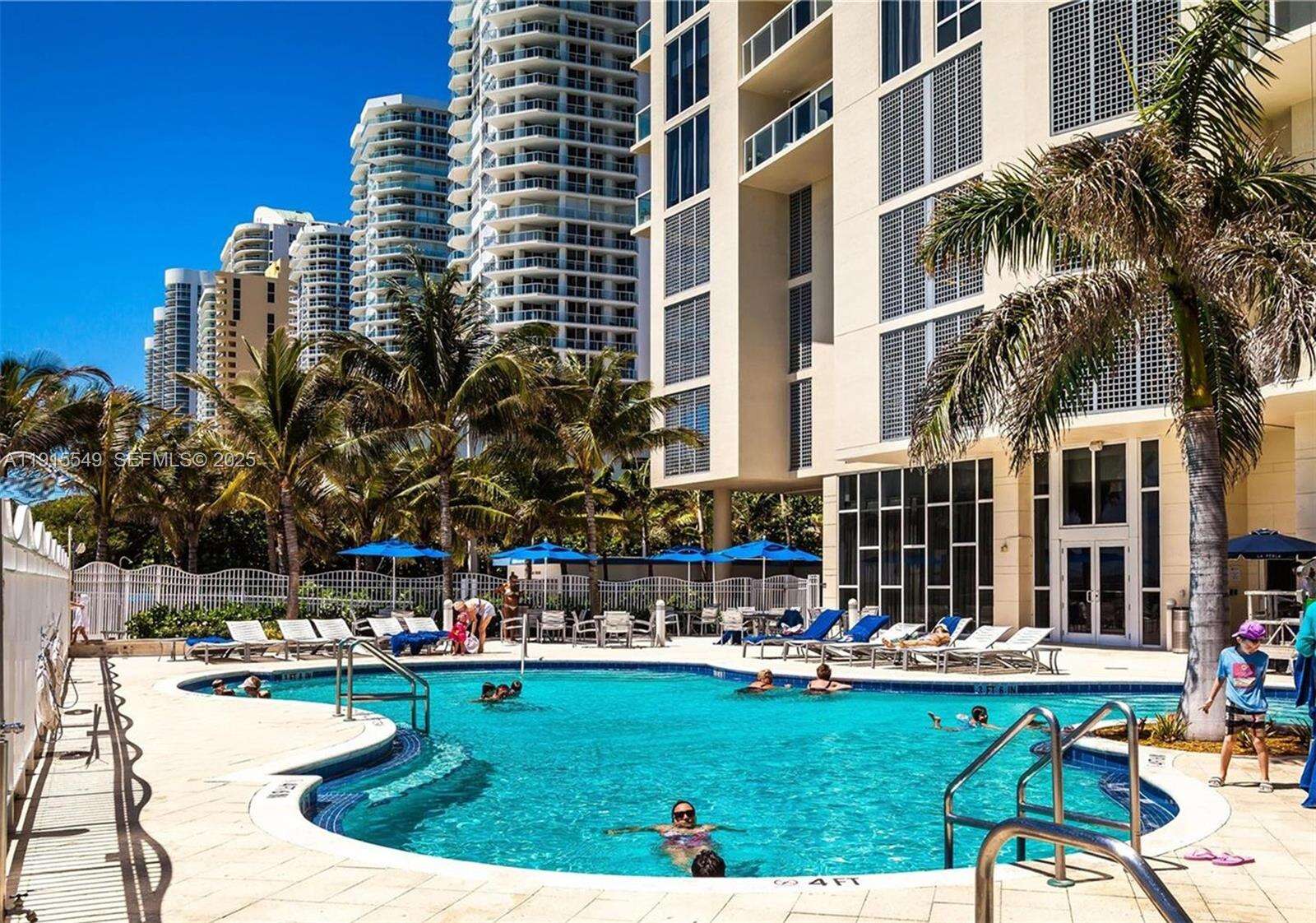 La Perla at 16699 Collins Ave, Sunny Isles Beach, FL 33160 - For Sale photo 17