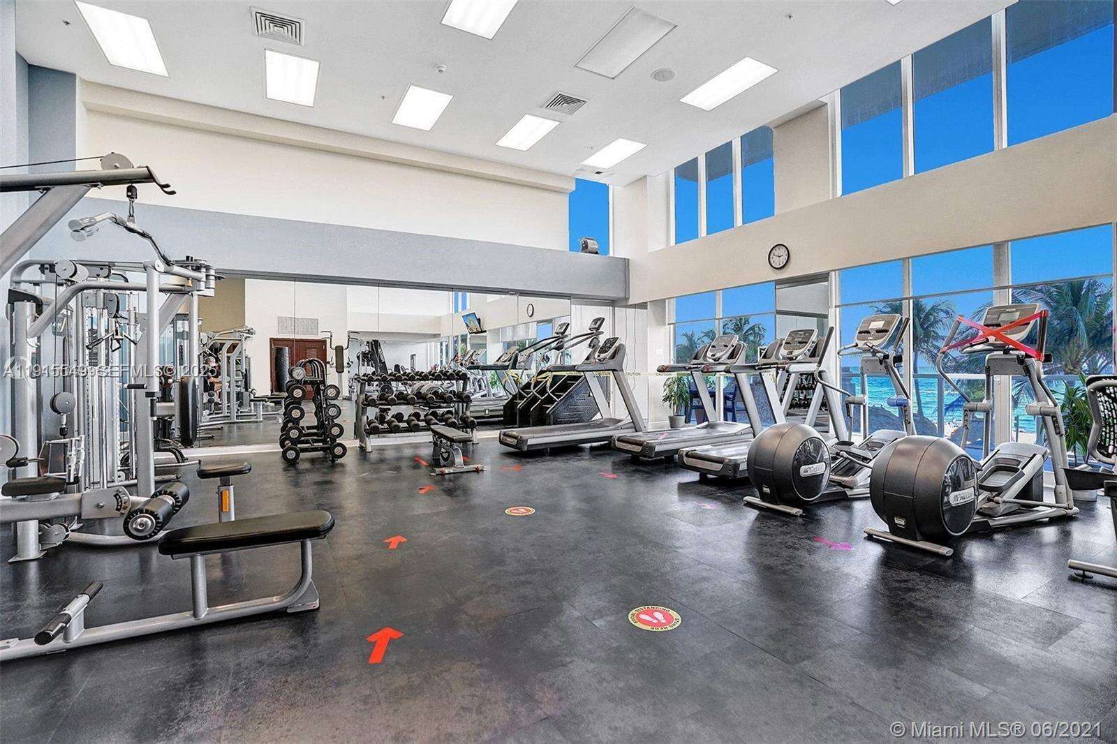 La Perla at 16699 Collins Ave, Sunny Isles Beach, FL 33160 - For Sale photo 24