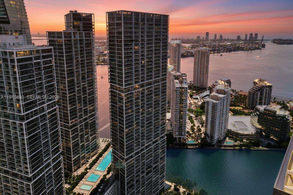 Icon Brickell 2 at 495 Brickell Ave, Miami, FL 33131 - For Sale photo 2