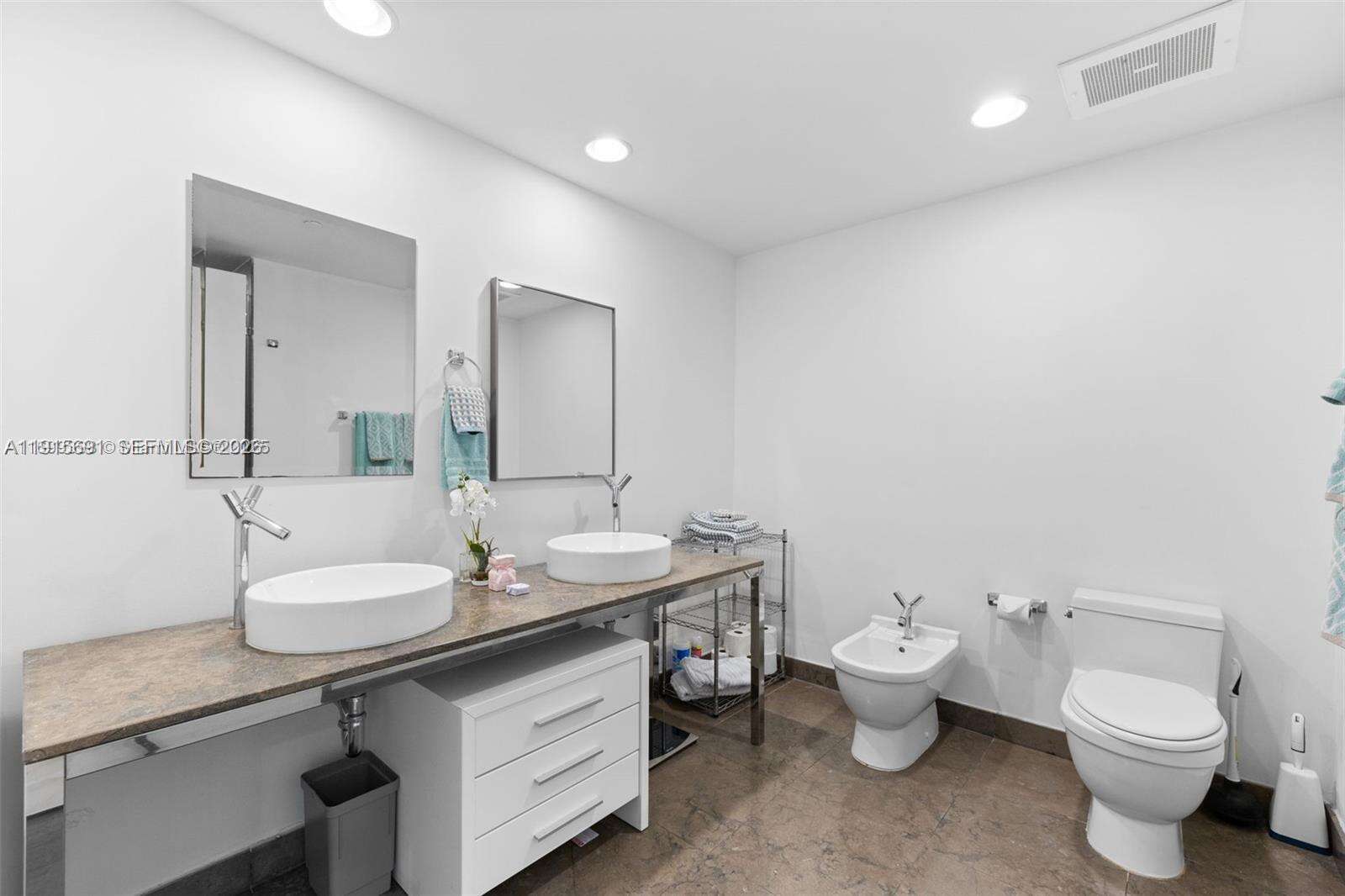 Icon Brickell 2 at 495 Brickell Ave, Miami, FL 33131 - For Sale photo 12