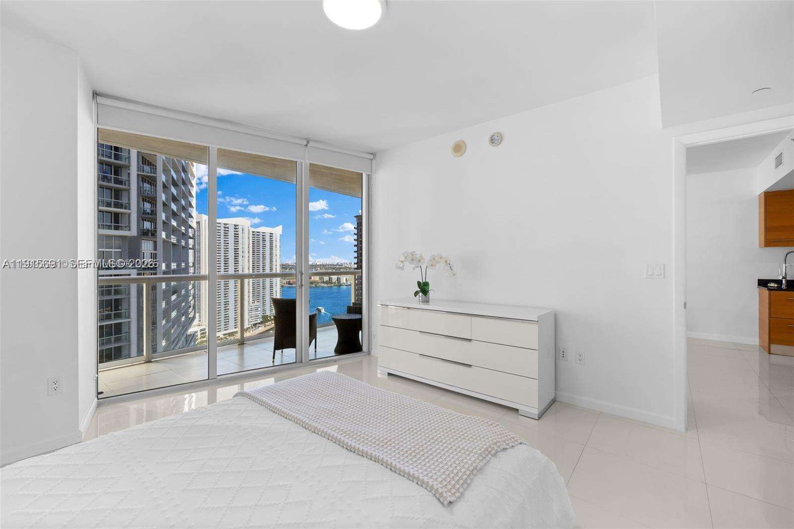 Icon Brickell 2 at 495 Brickell Ave, Miami, FL 33131 - For Sale photo 13