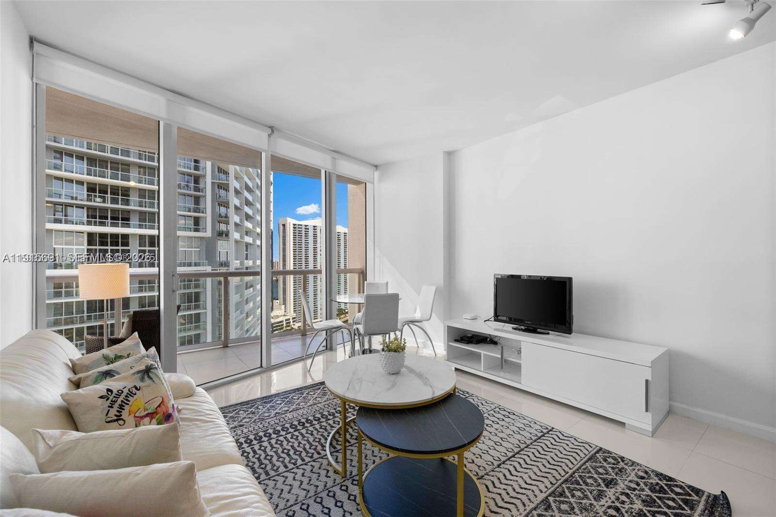 Icon Brickell 2 at 495 Brickell Ave, Miami, FL 33131 - For Sale photo 6