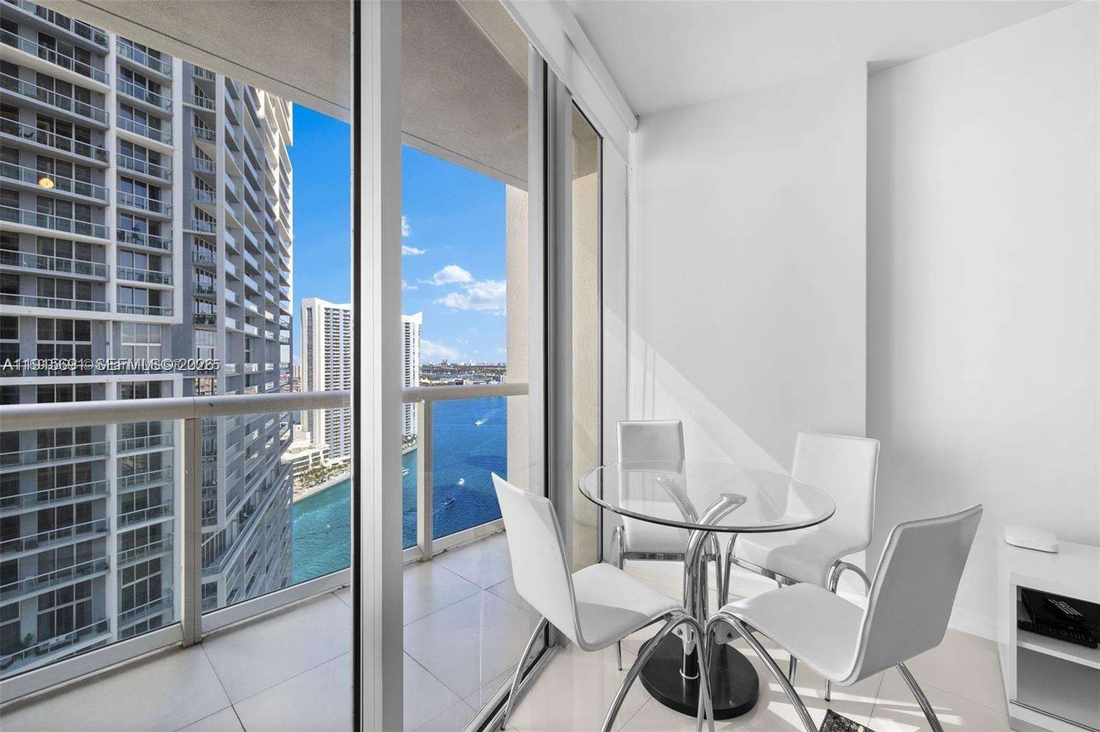 Icon Brickell 2 at 495 Brickell Ave, Miami, FL 33131 - For Sale photo 8