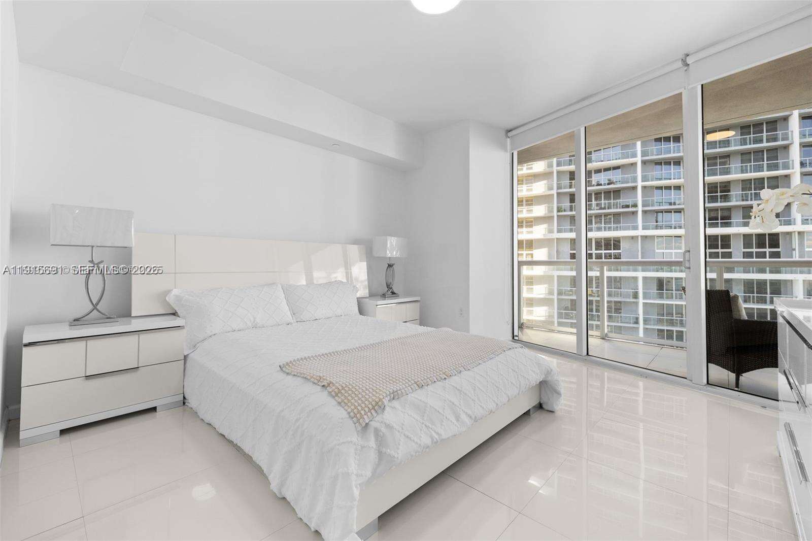 Icon Brickell 2 at 495 Brickell Ave, Miami, FL 33131 - For Sale photo 10