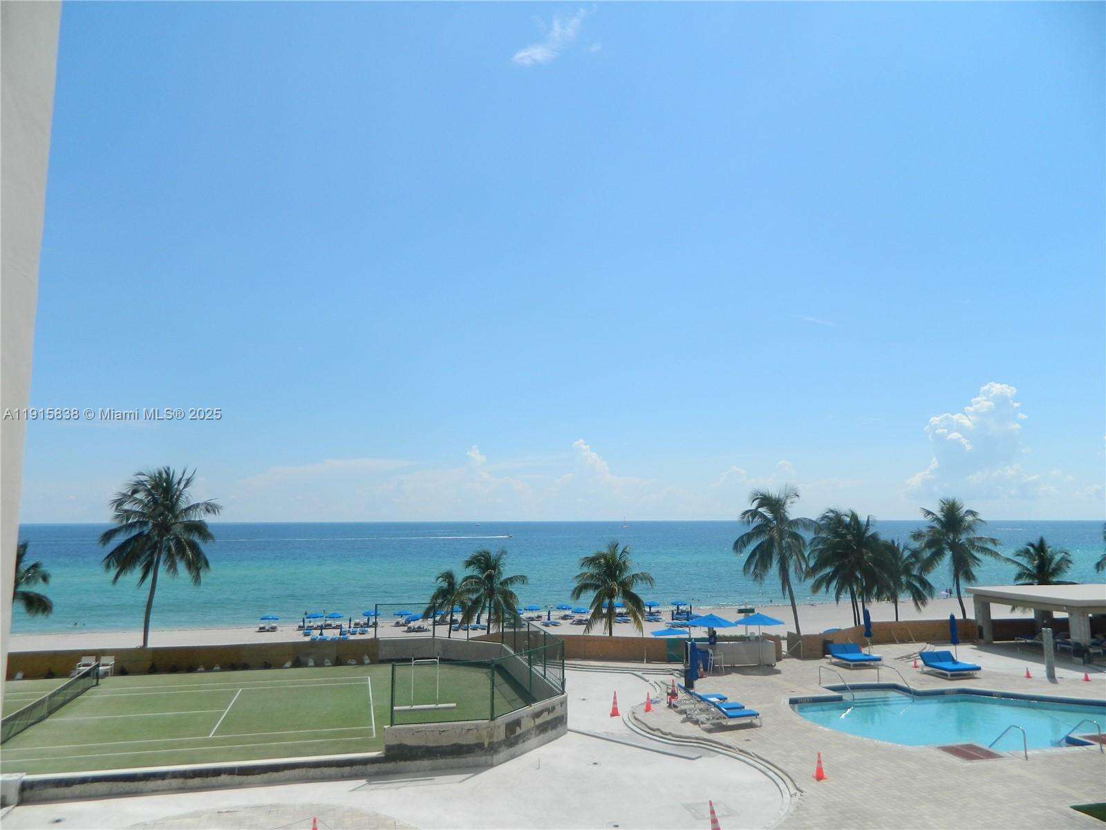 THE PINNACLE - 17555 Collins Ave, Sunny Isles Beach, FL 33160 | Picture 4