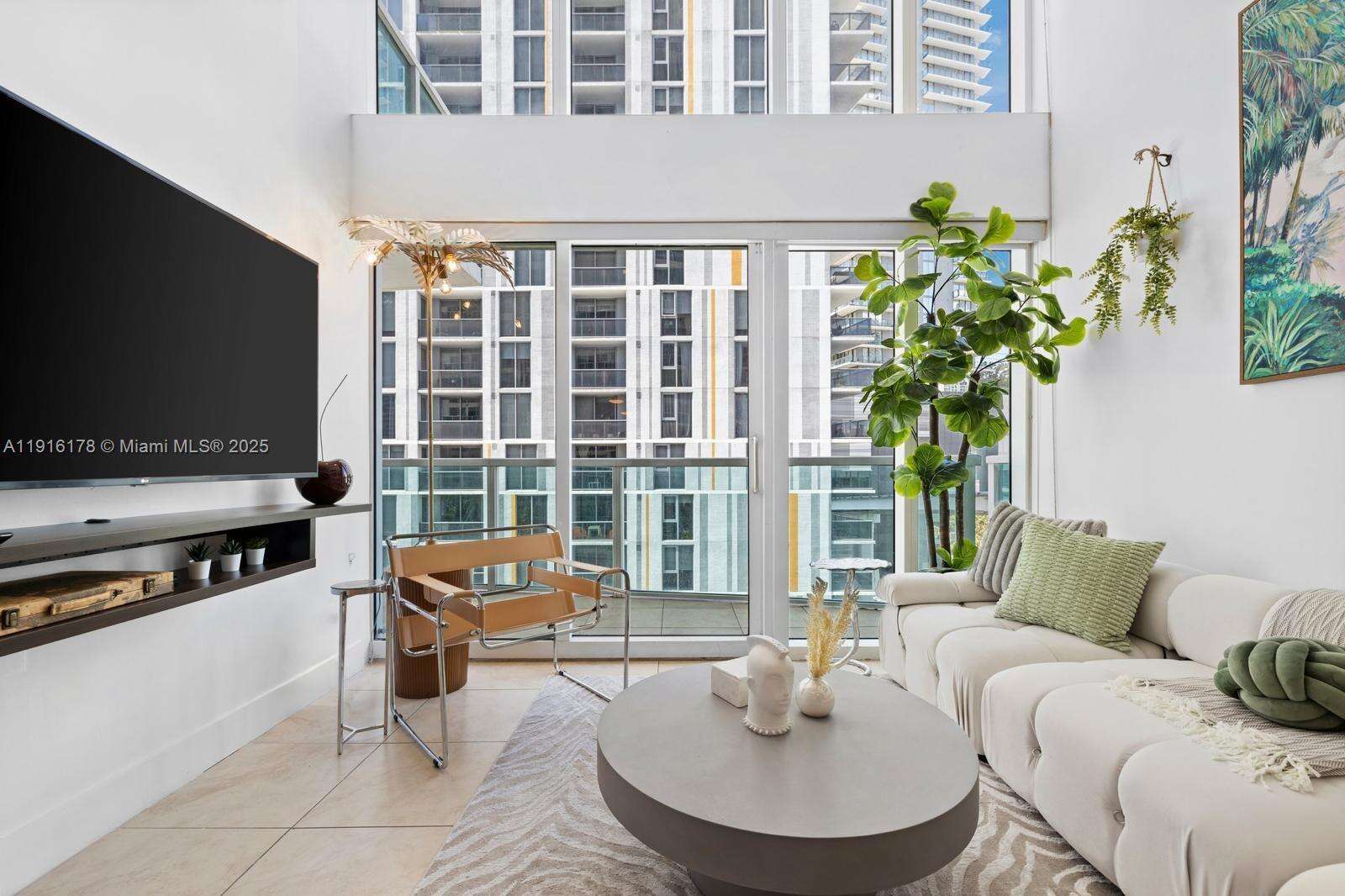 Brickell On The River at 41 5 St, Miami, FL 33131 - For Sale photo 2