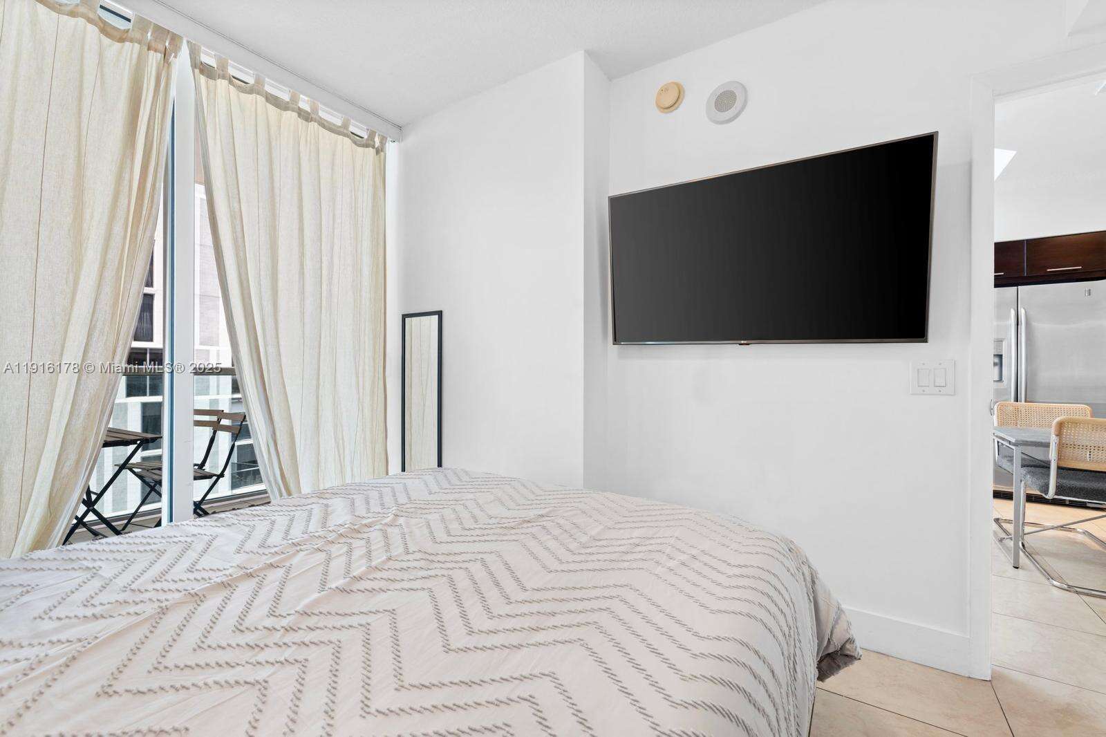 Brickell On The River at 41 5 St, Miami, FL 33131 - For Sale photo 18