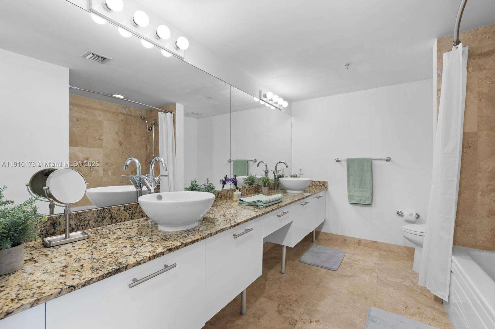 Brickell On The River at 41 5 St, Miami, FL 33131 - For Sale photo 27