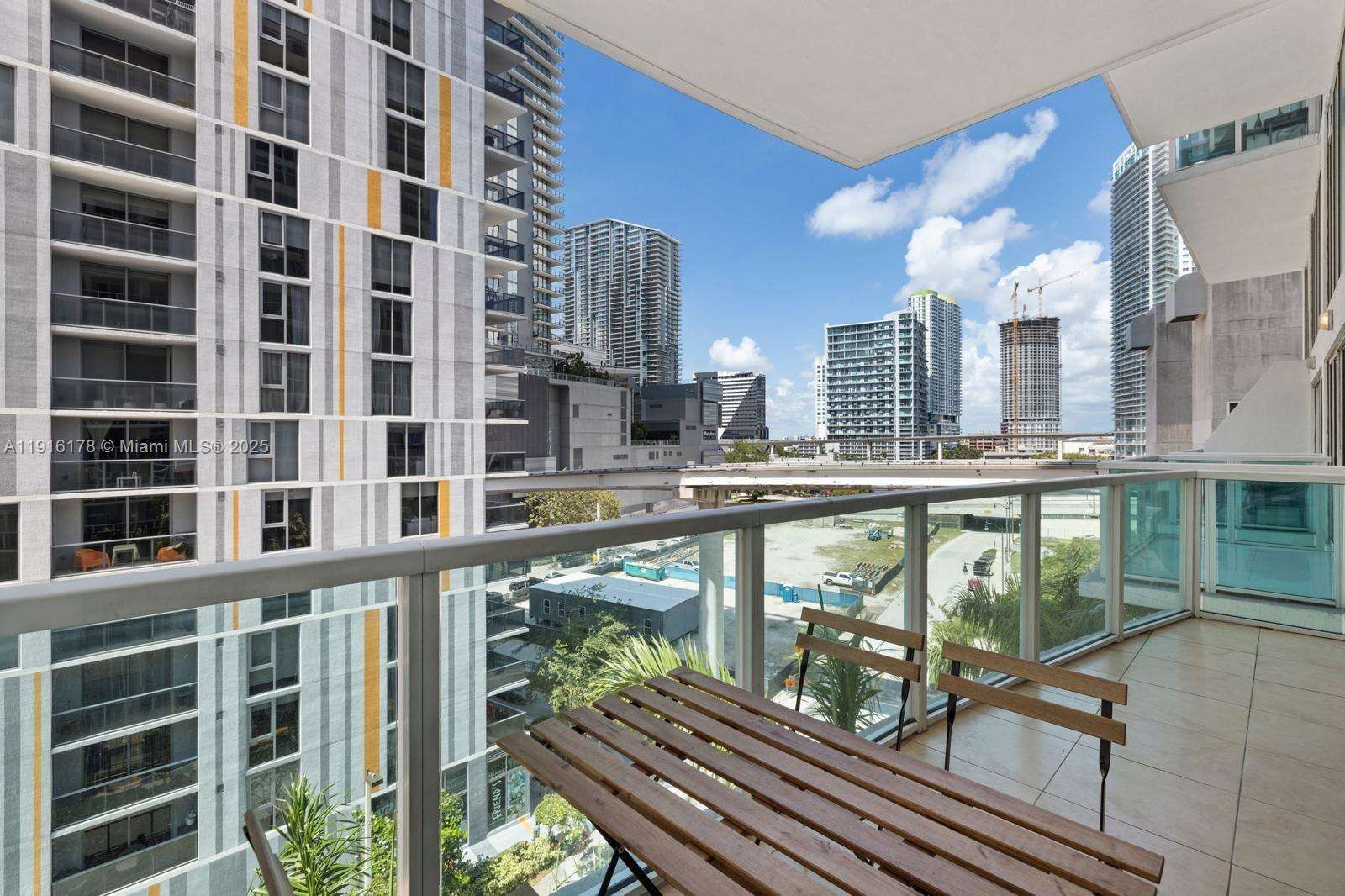 Brickell On The River at 41 5 St, Miami, FL 33131 - For Sale photo 33