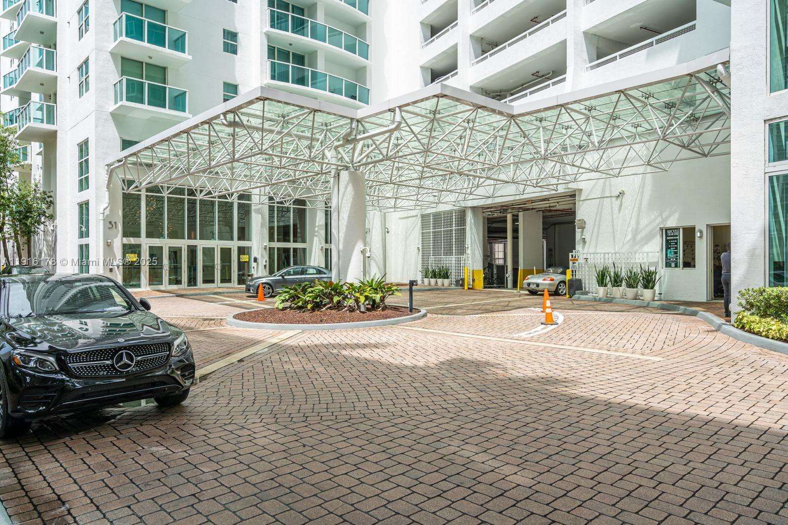Brickell On The River at 41 5 St, Miami, FL 33131 - For Sale photo 39