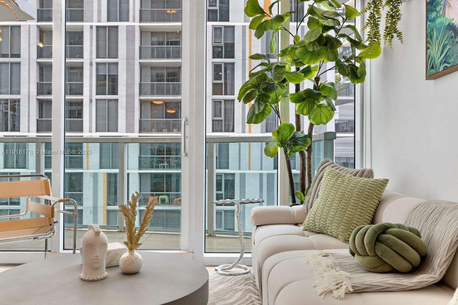 Brickell On The River at 41 5 St, Miami, FL 33131 - For Sale photo 6