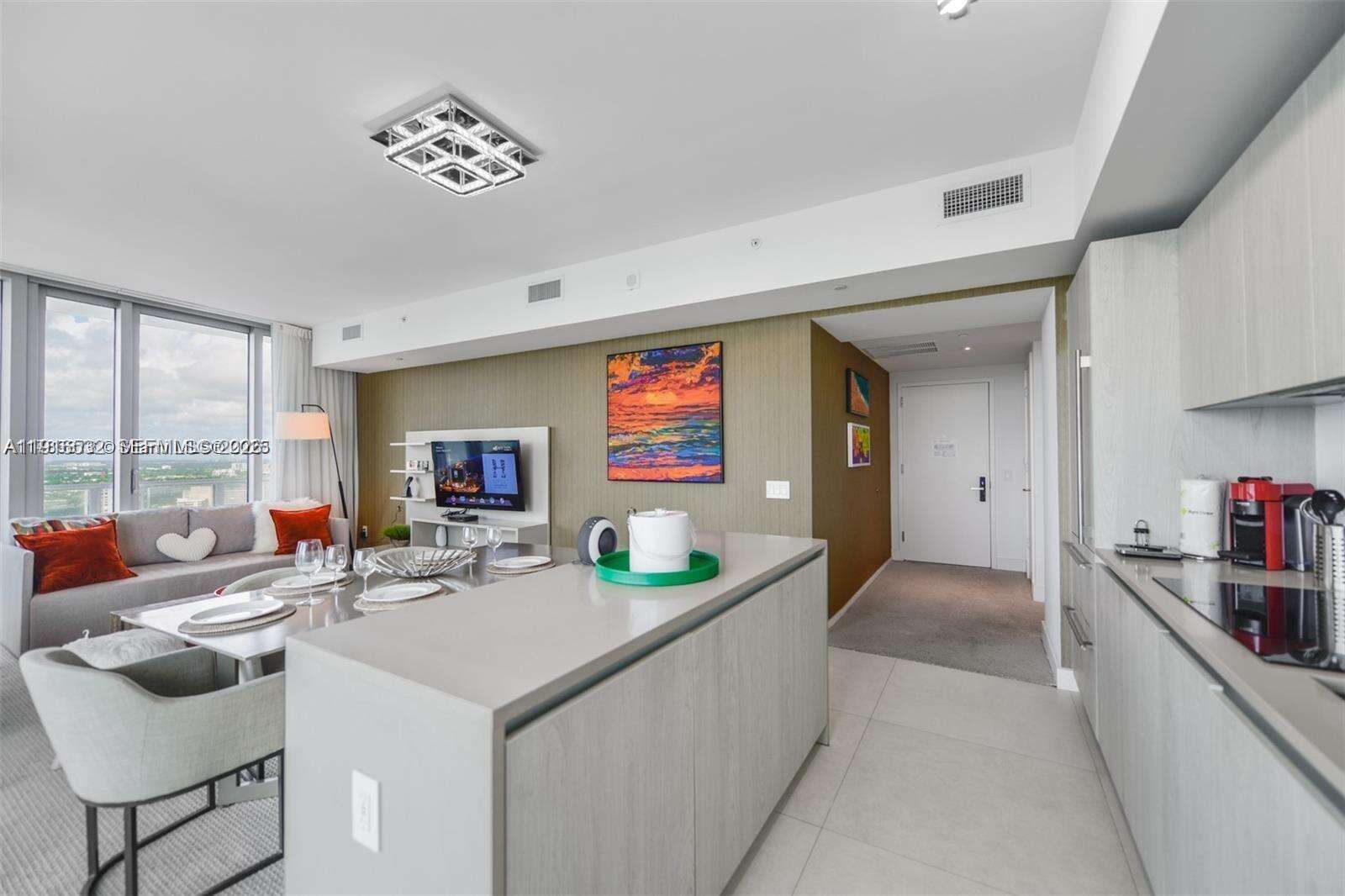 Hyde Resort at 4111 Ocean Dr, Hollywood, FL 33019 - For Sale photo 12