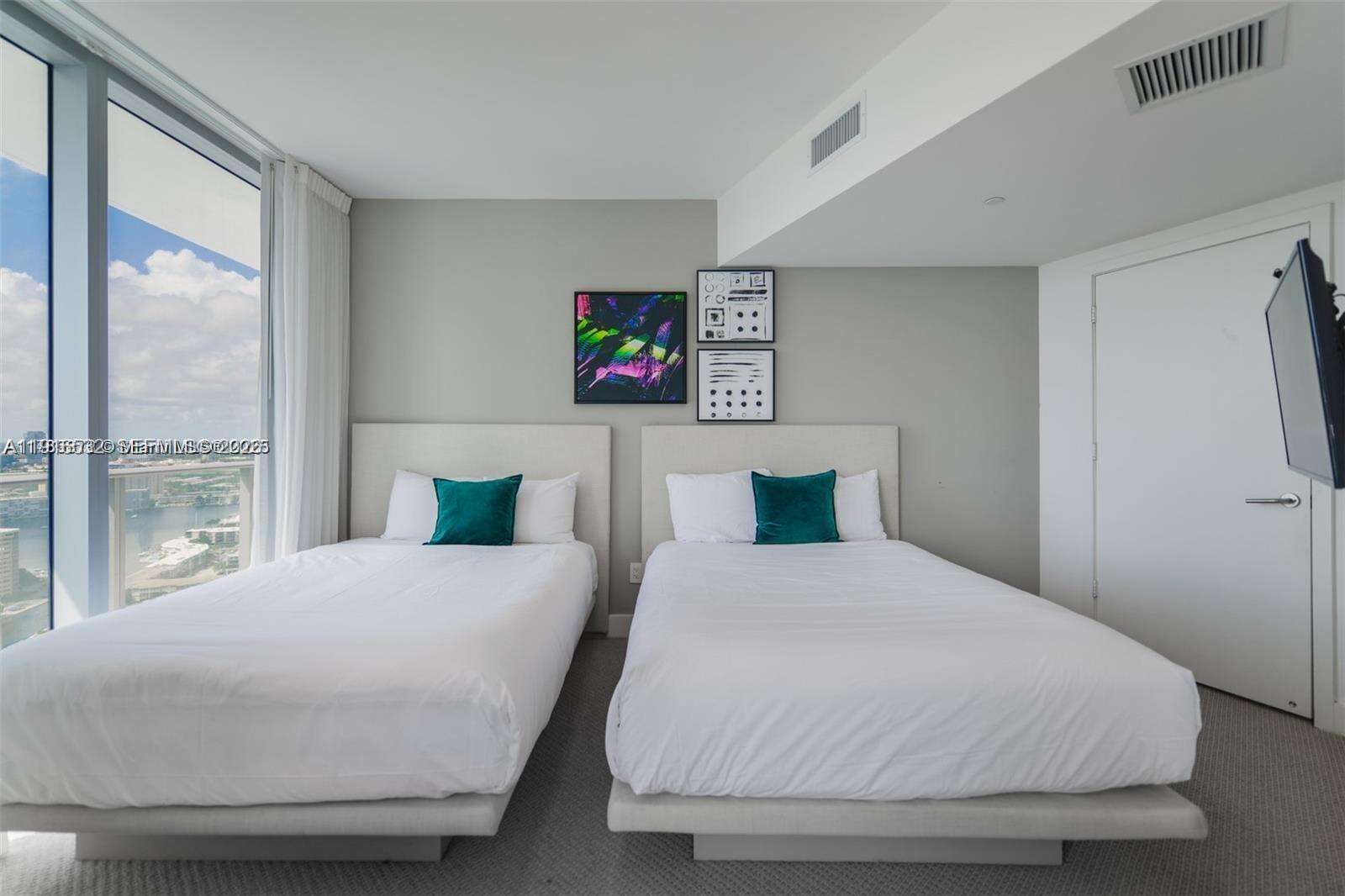 Hyde Resort at 4111 Ocean Dr, Hollywood, FL 33019 - For Sale photo 8
