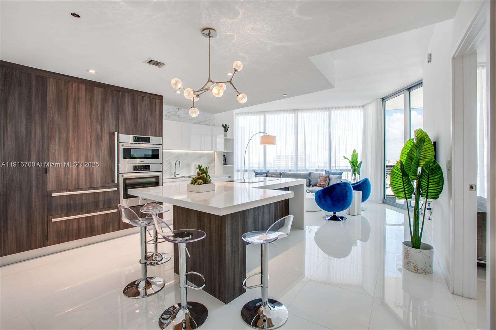 Paramount Miami Worldcenter at 851 1 Ave, Miami, FL 33132 - For Sale photo 2