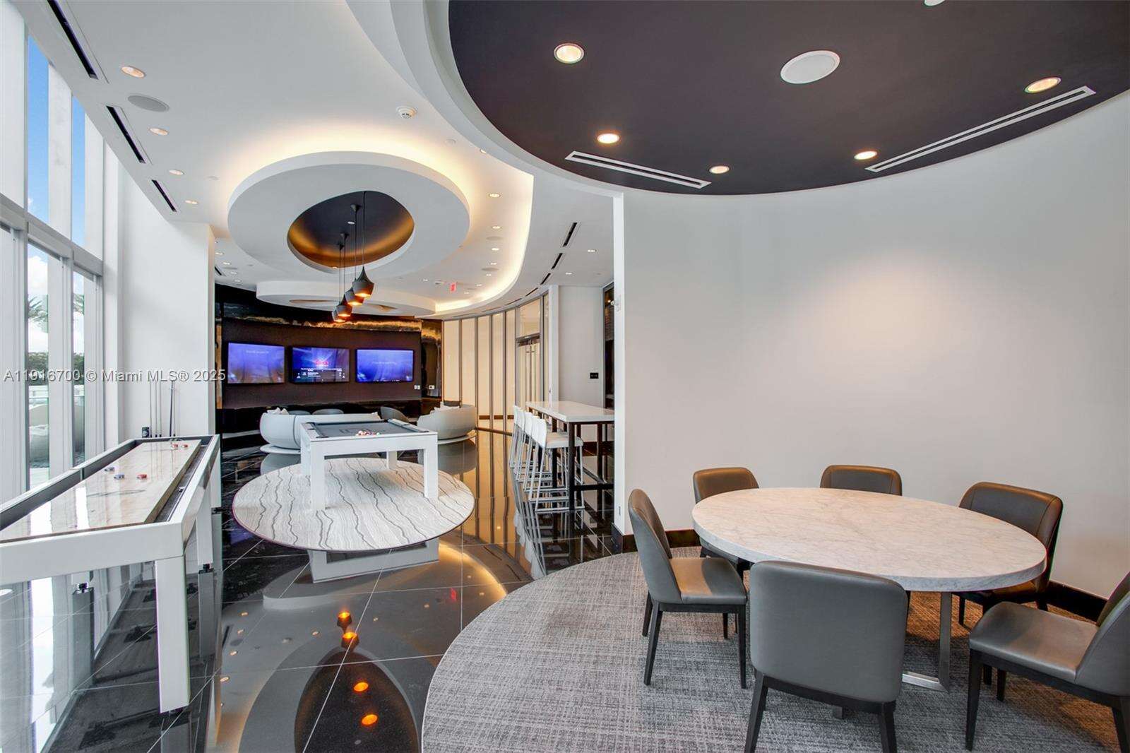 Paramount Miami Worldcenter at 851 1 Ave, Miami, FL 33132 - For Sale photo 19