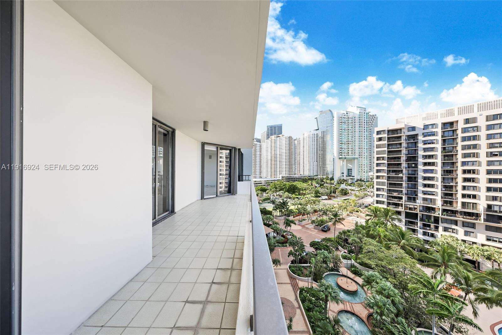 Brickell Key 1 at 520 Brickell Key Dr, Miami, FL 33131 - For Sale photo 14