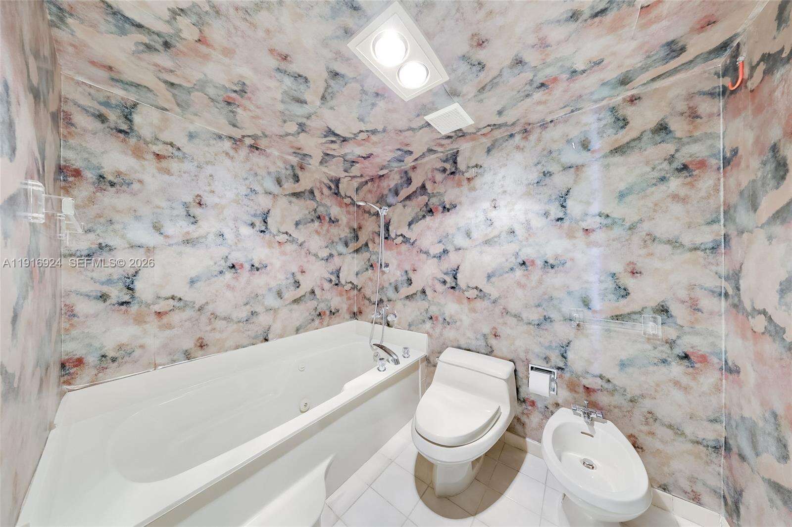Brickell Key 1 at 520 Brickell Key Dr, Miami, FL 33131 - For Sale photo 20