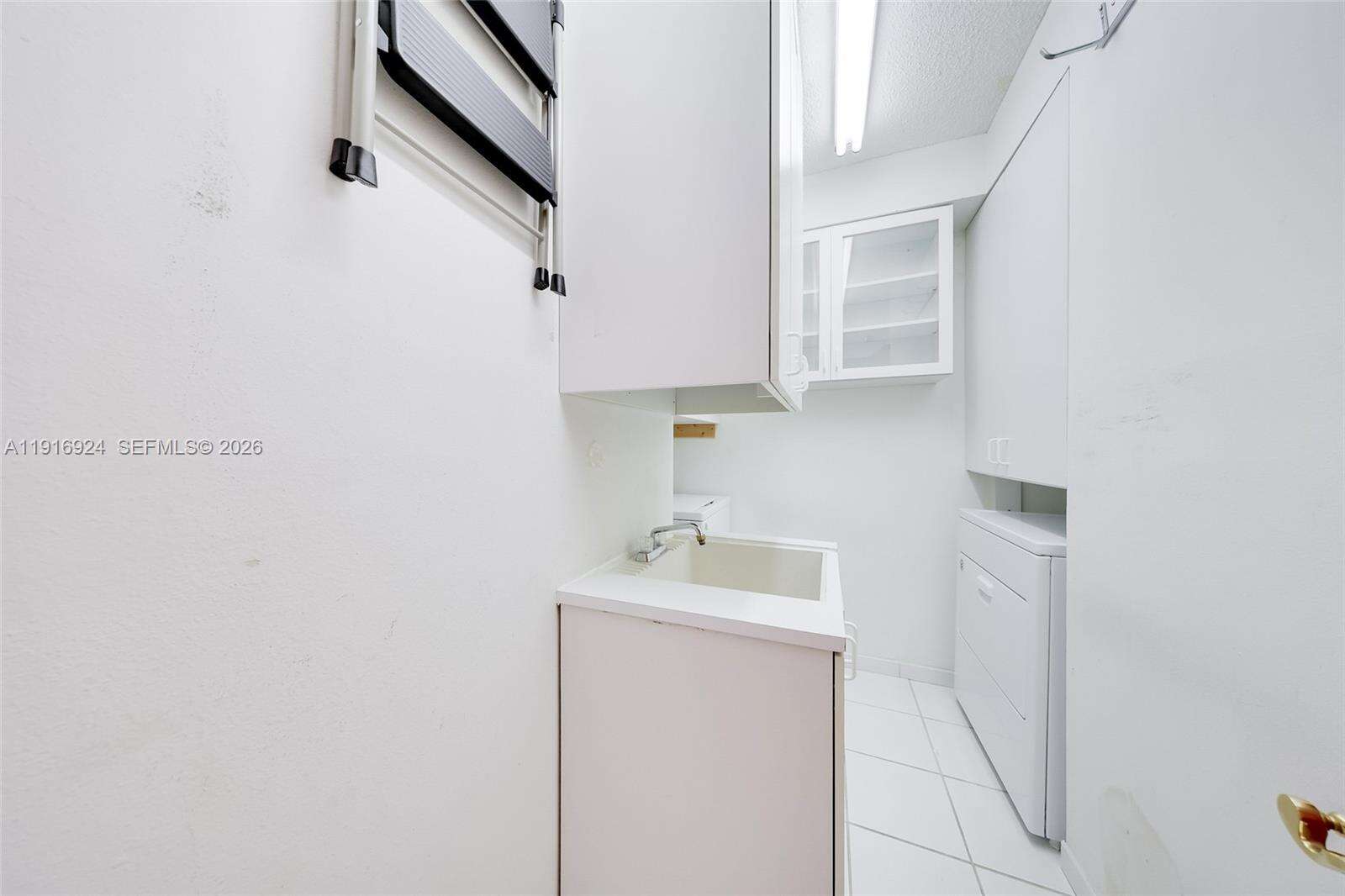 Brickell Key 1 at 520 Brickell Key Dr, Miami, FL 33131 - For Sale photo 24