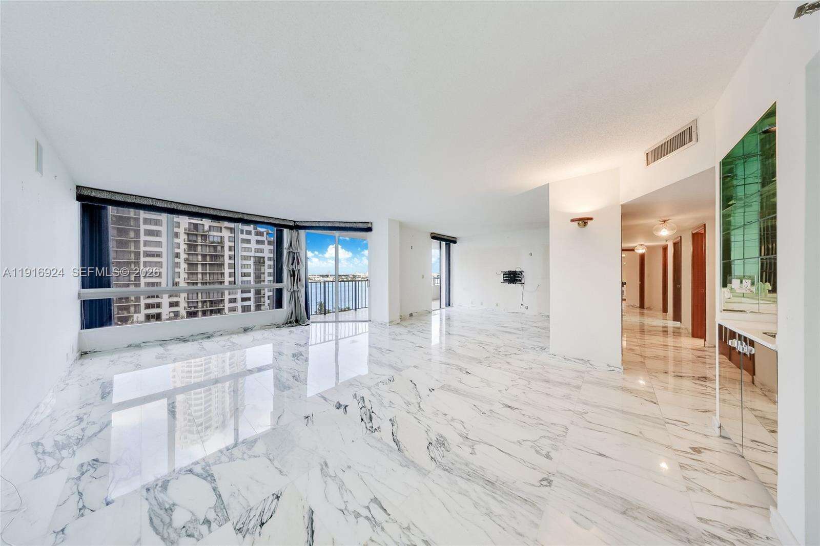 Brickell Key 1 at 520 Brickell Key Dr, Miami, FL 33131 - For Sale photo 4