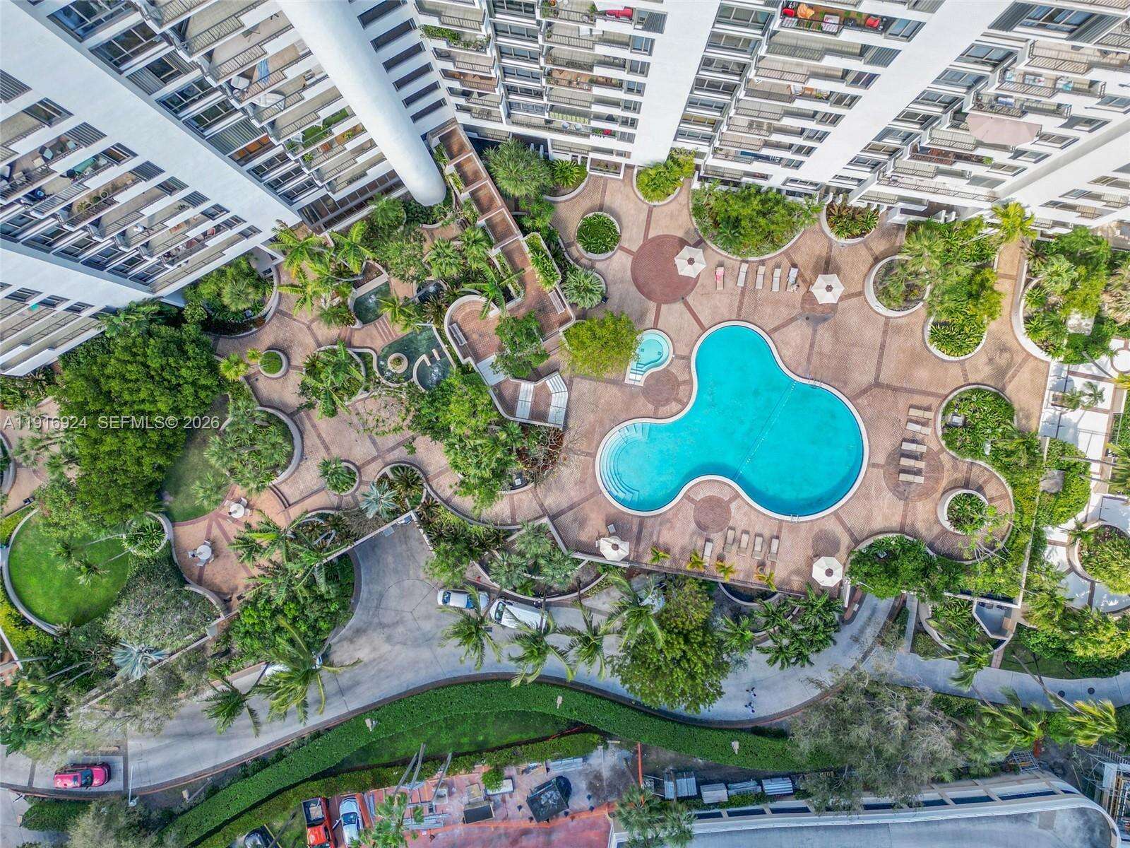 Brickell Key 1 at 520 Brickell Key Dr, Miami, FL 33131 - For Sale photo 7