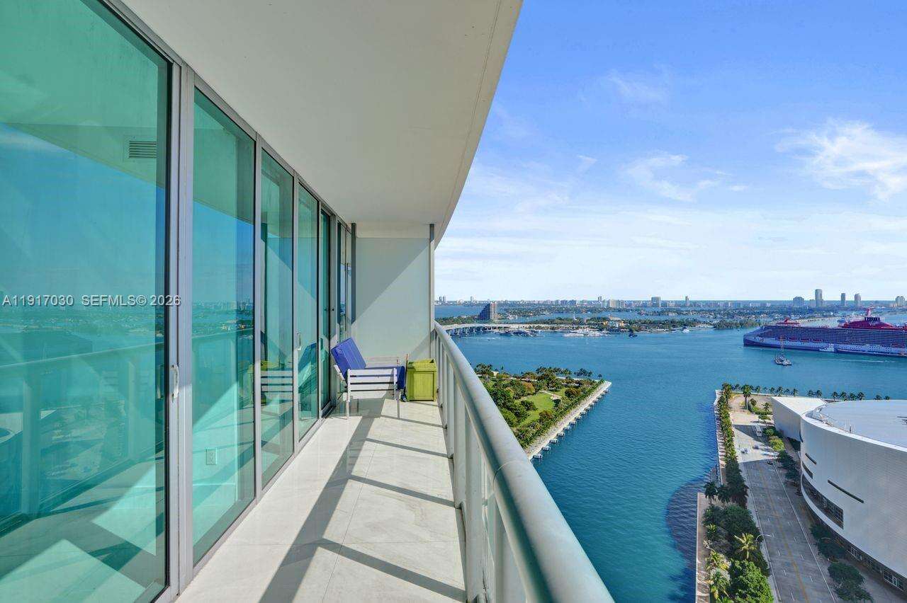 Marina Blue at 888 Biscayne Blvd, Miami, FL 33132 - For Sale photo 13